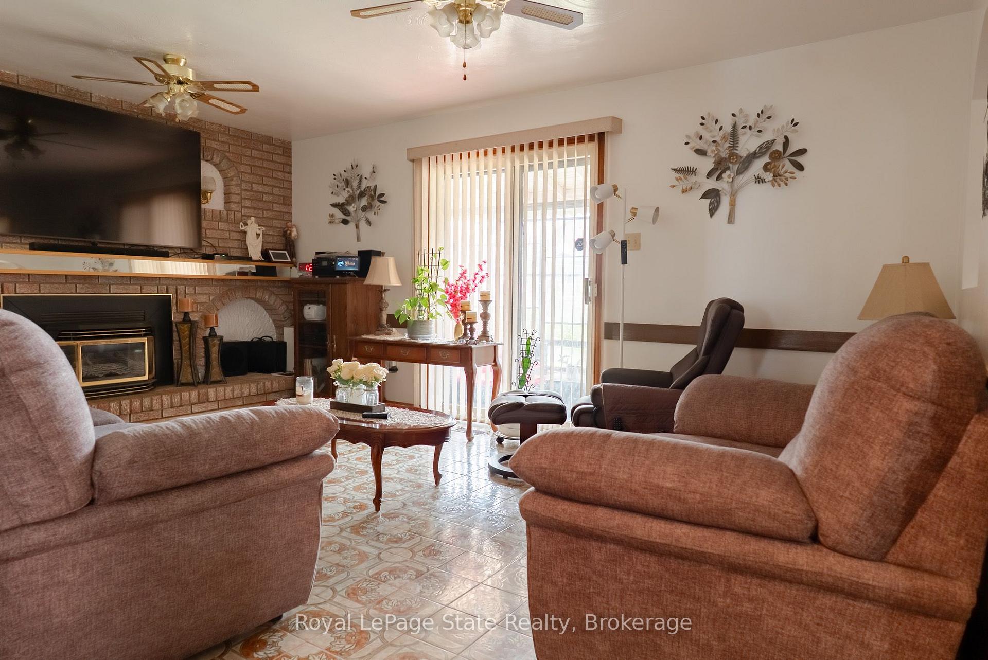 Photo 17 of 43 Henley Drive, Hamilton, Stoney Creek — HOMEH