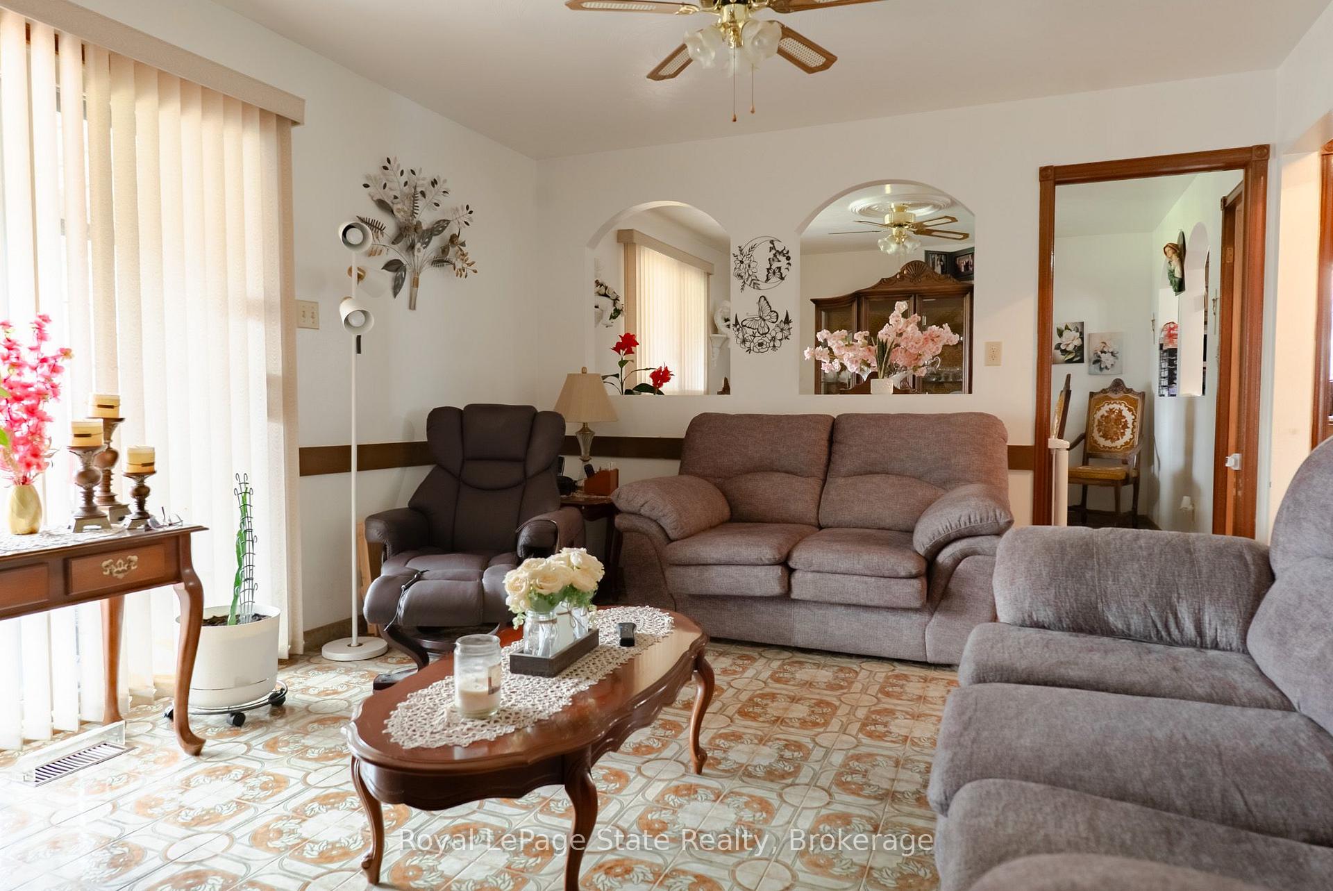 Photo 18 of 43 Henley Drive, Hamilton, Stoney Creek — HOMEH
