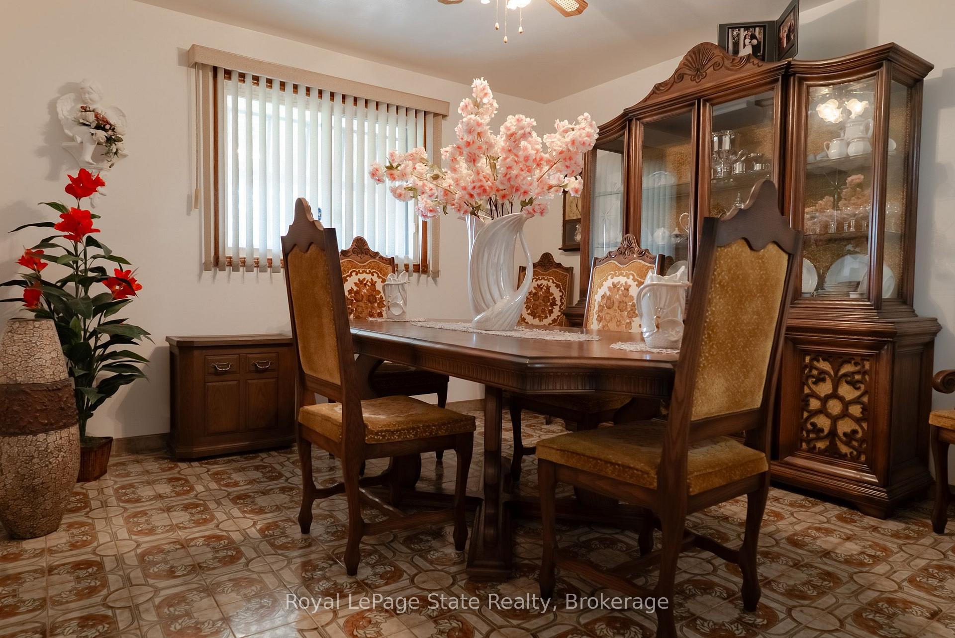 Photo 20 of 43 Henley Drive, Hamilton, Stoney Creek — HOMEH