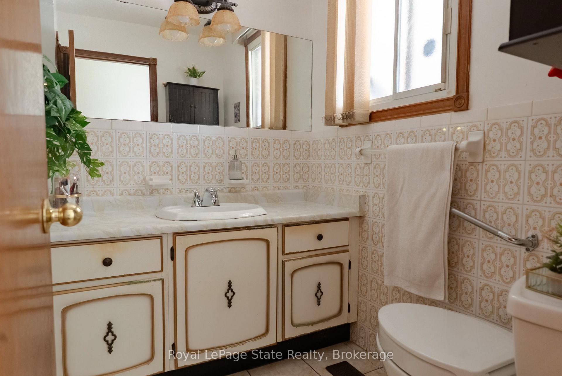 Photo 22 of 43 Henley Drive, Hamilton, Stoney Creek — HOMEH