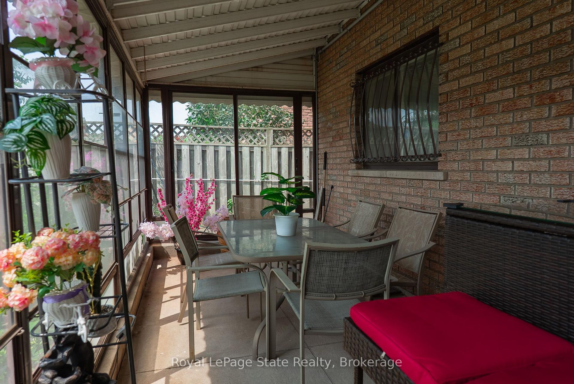 Photo 30 of 43 Henley Drive, Hamilton, Stoney Creek — HOMEH