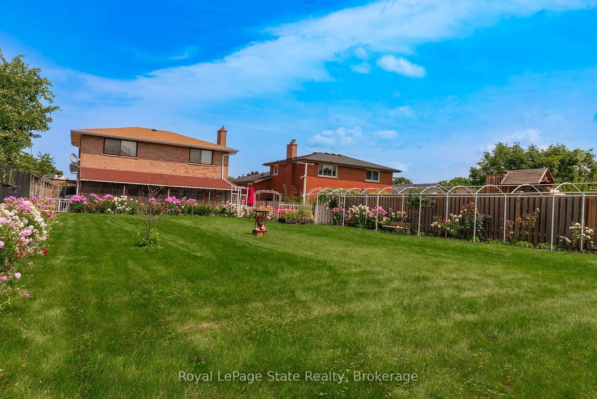Photo 37 of 43 Henley Drive, Hamilton, Stoney Creek — HOMEH