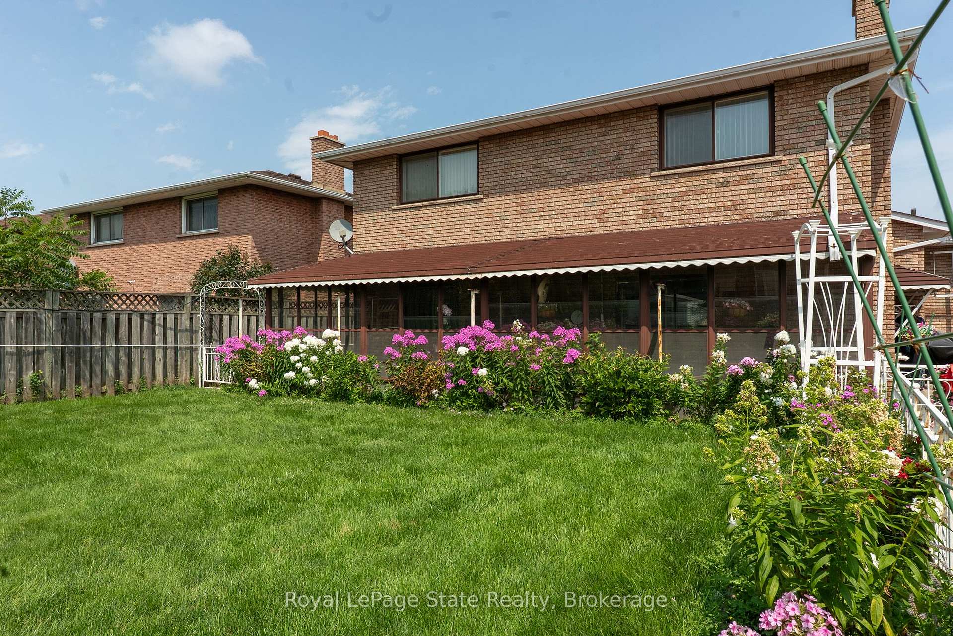 Photo 40 of 43 Henley Drive, Hamilton, Stoney Creek — HOMEH