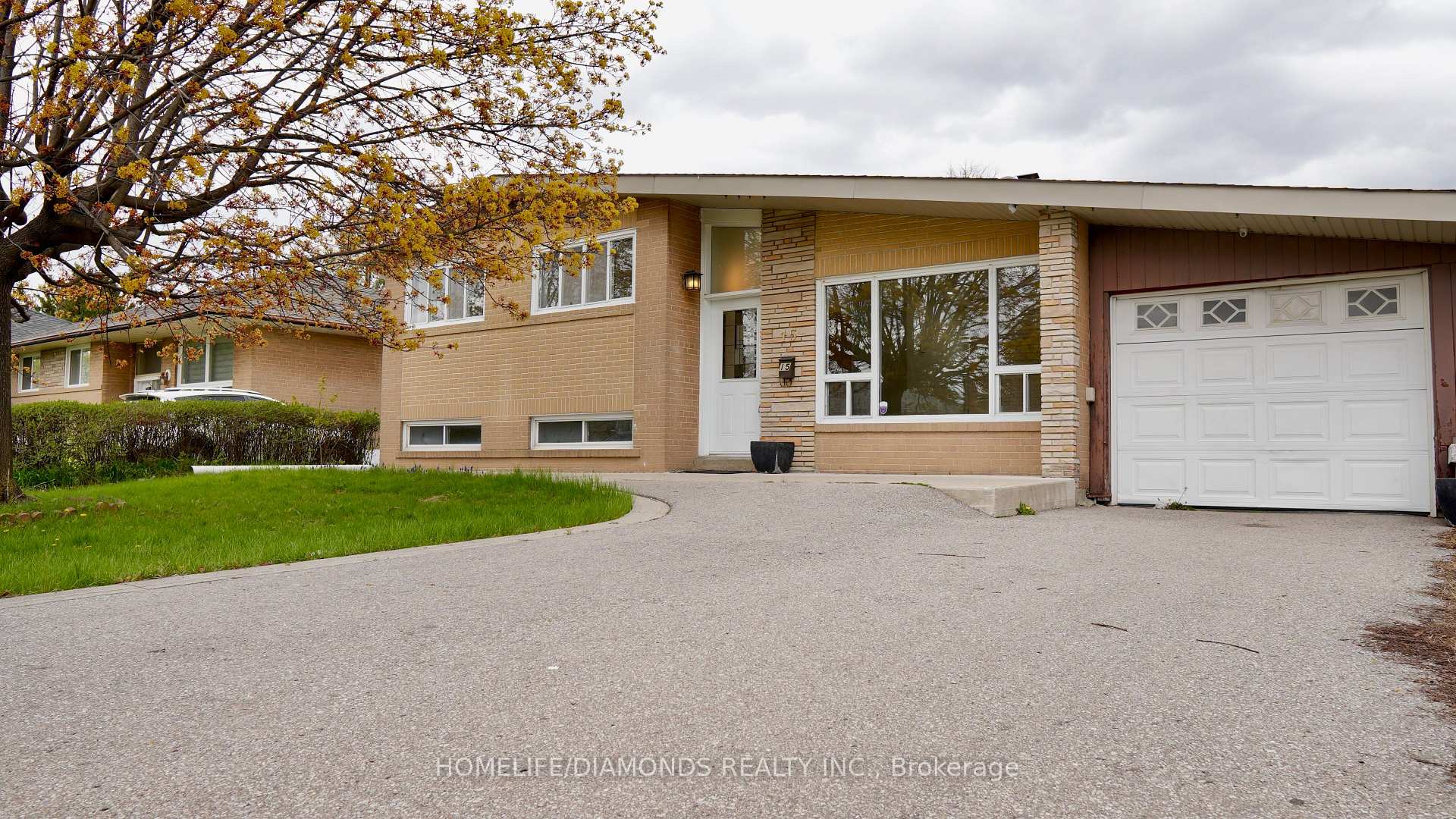 Front of 15 Athlone Avenue