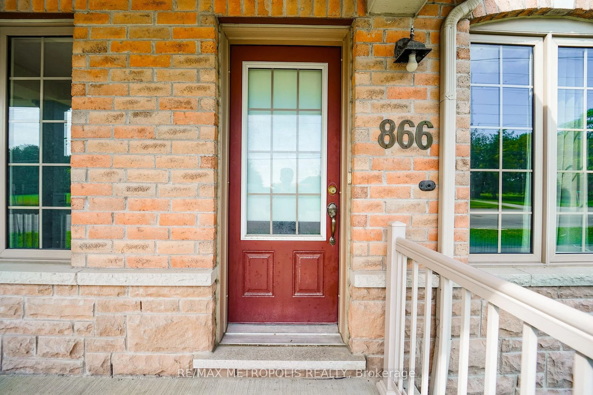 Photo 9 of 866 Audley Road, Ajax, Central East — HOMEH