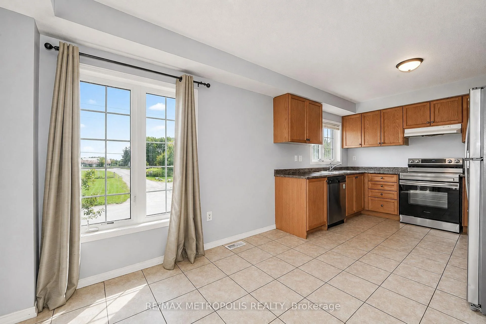 Photo 18 of 866 Audley Road, Ajax, Central East — HOMEH