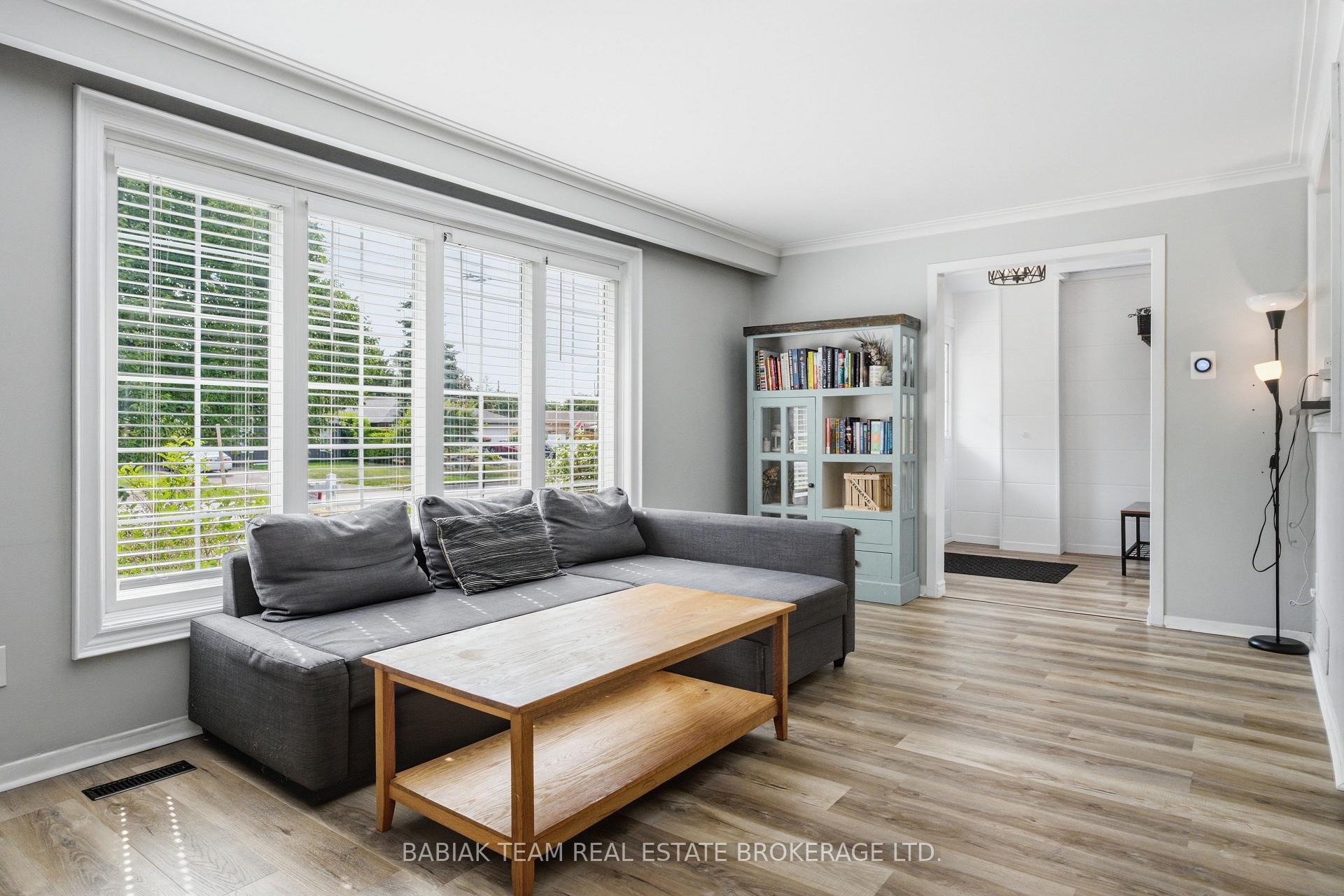 Photo 5 of 149 Mountainview Road S, Halton Hills, Georgetown — HOMEH