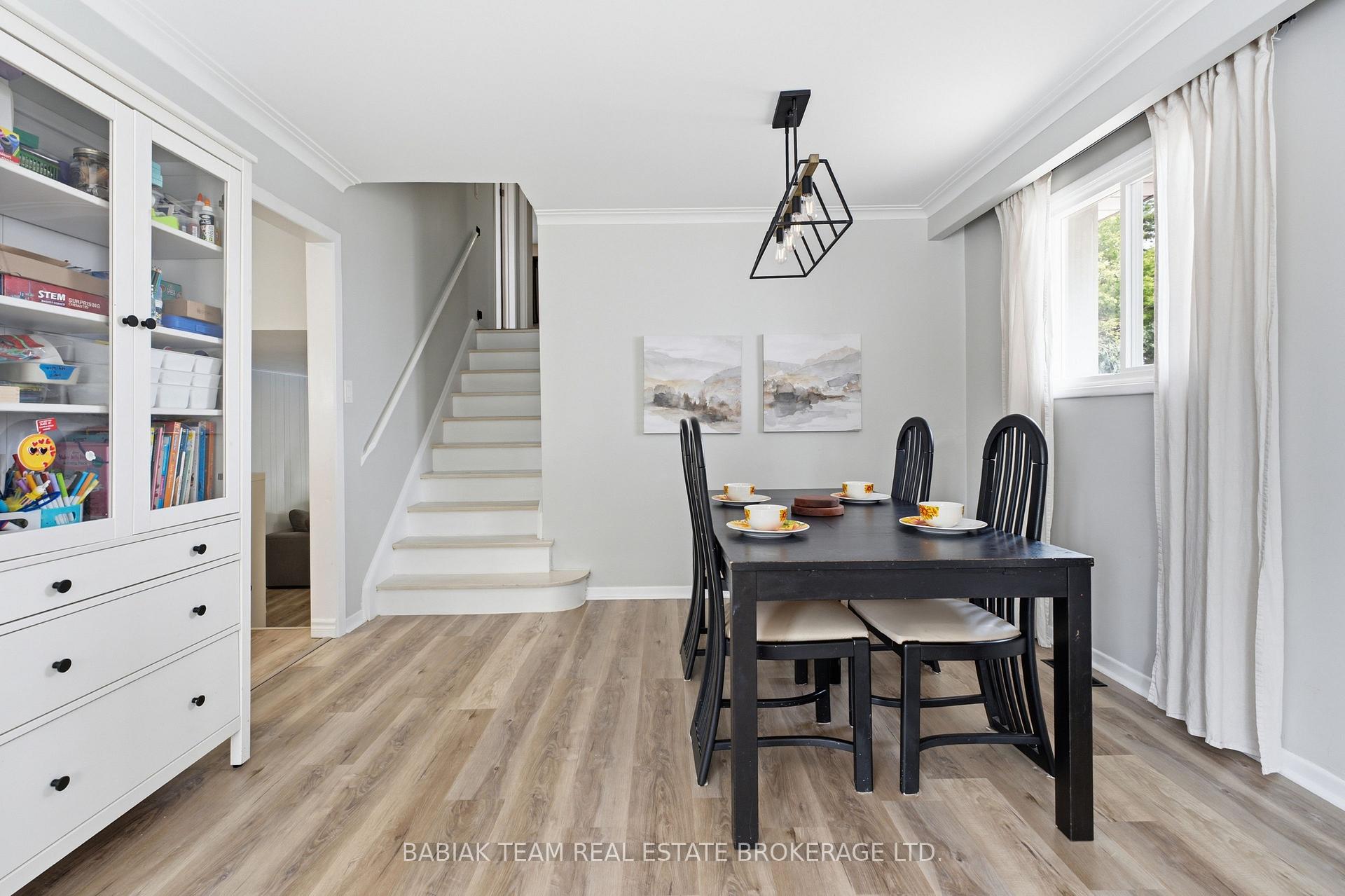 Photo 6 of 149 Mountainview Road S, Halton Hills, Georgetown — HOMEH