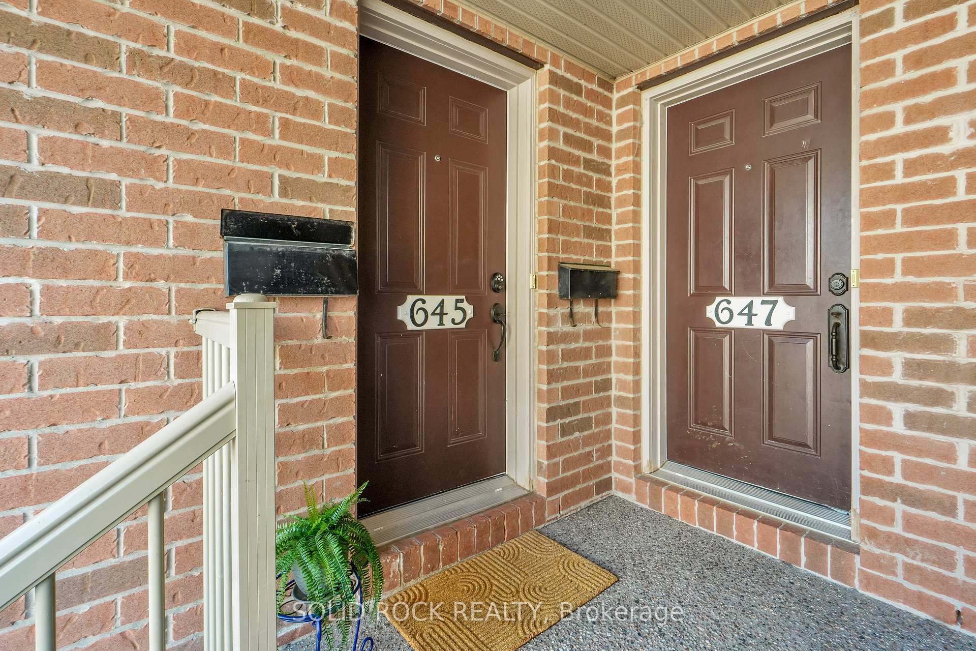 Photo 1 of 645 Reardon Private, Ottawa, Heron Gate/Industrial Park — HOMEH