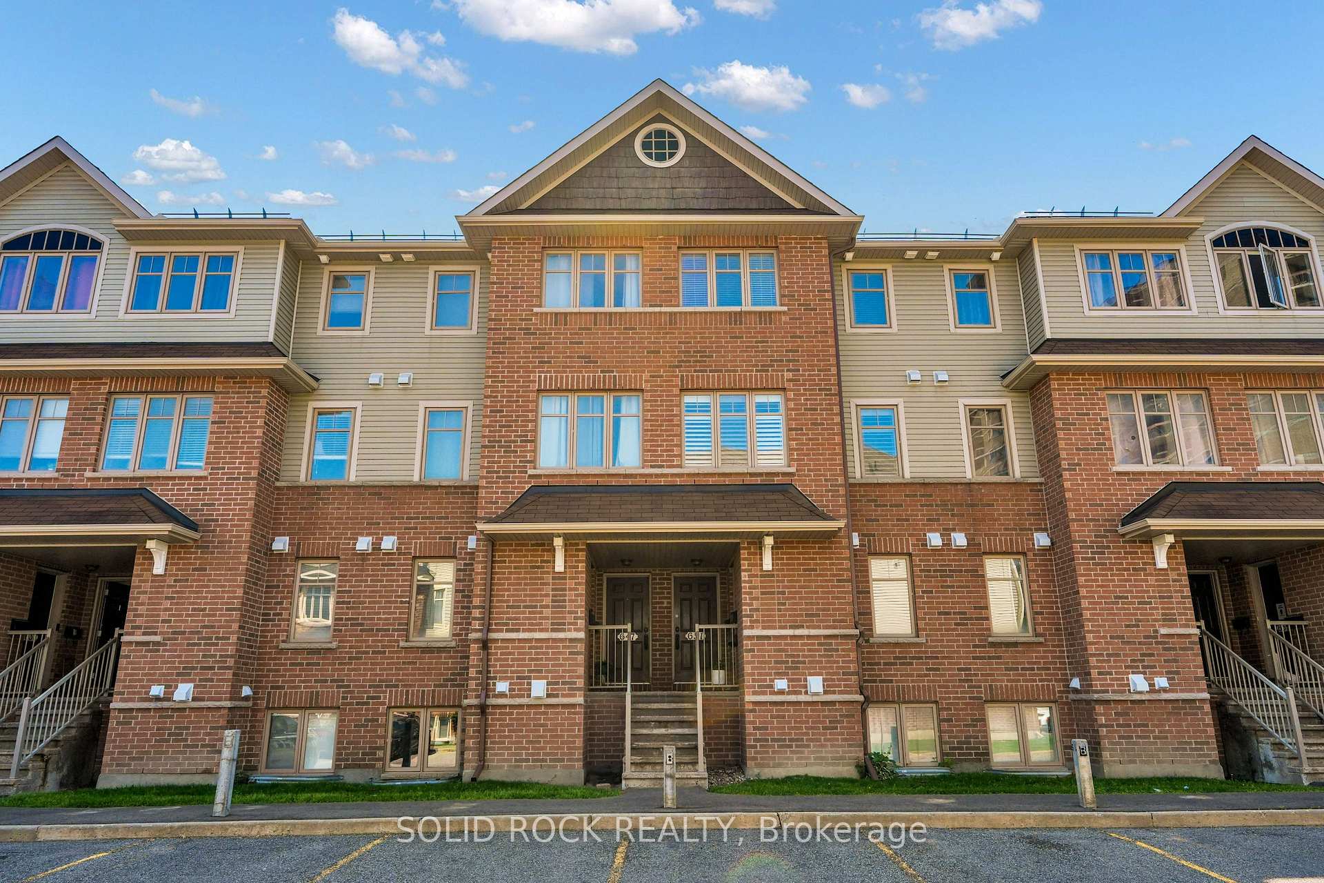 Photo 2 of 645 Reardon Private, Ottawa, Heron Gate/Industrial Park — HOMEH