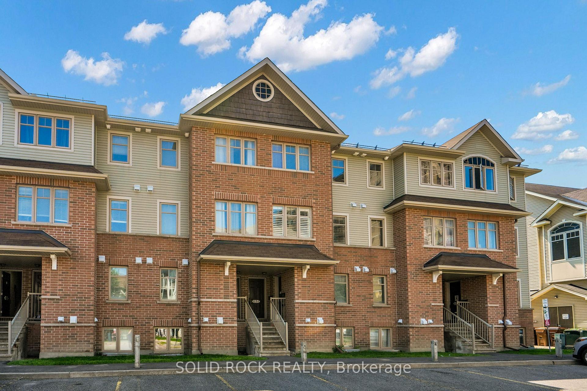Photo 3 of 645 Reardon Private, Ottawa, Heron Gate/Industrial Park — HOMEH