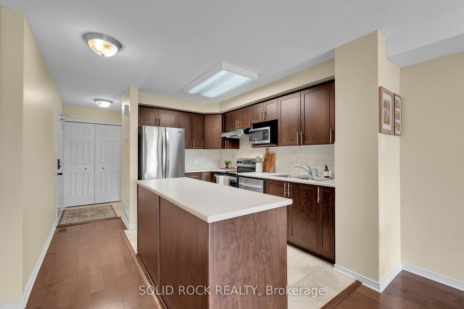 Photo 8 of 645 Reardon Private, Ottawa, Heron Gate/Industrial Park — HOMEH