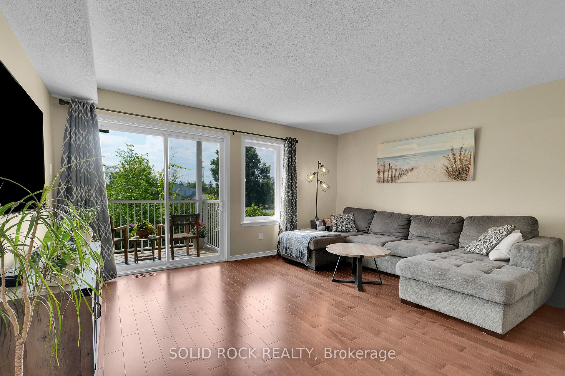 Photo 16 of 645 Reardon Private, Ottawa, Heron Gate/Industrial Park — HOMEH