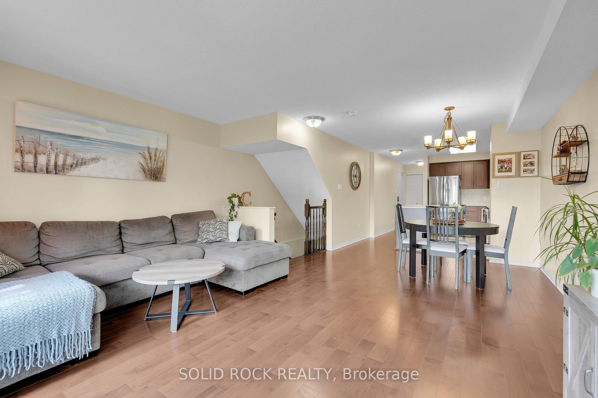 Photo 19 of 645 Reardon Private, Ottawa, Heron Gate/Industrial Park — HOMEH