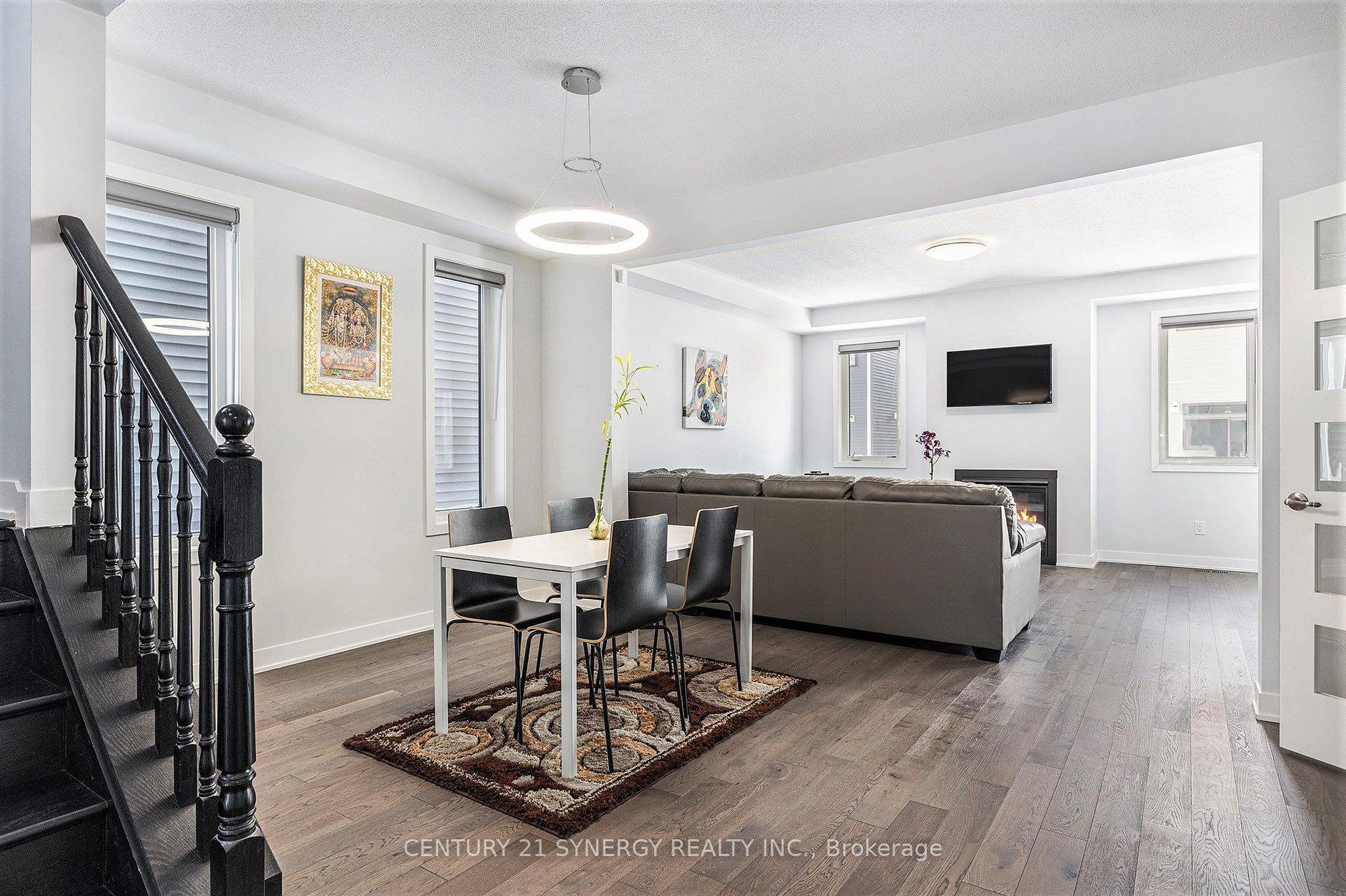 Photo 3 of 309 Crossway Terrace, Ottawa, Stittsville (North) — HOMEH