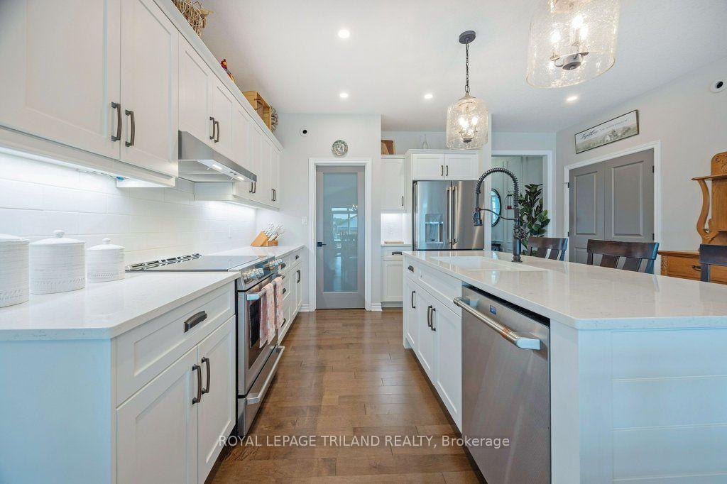 Photo 12 of 33 White Tail Path, St. Thomas — HOMEH