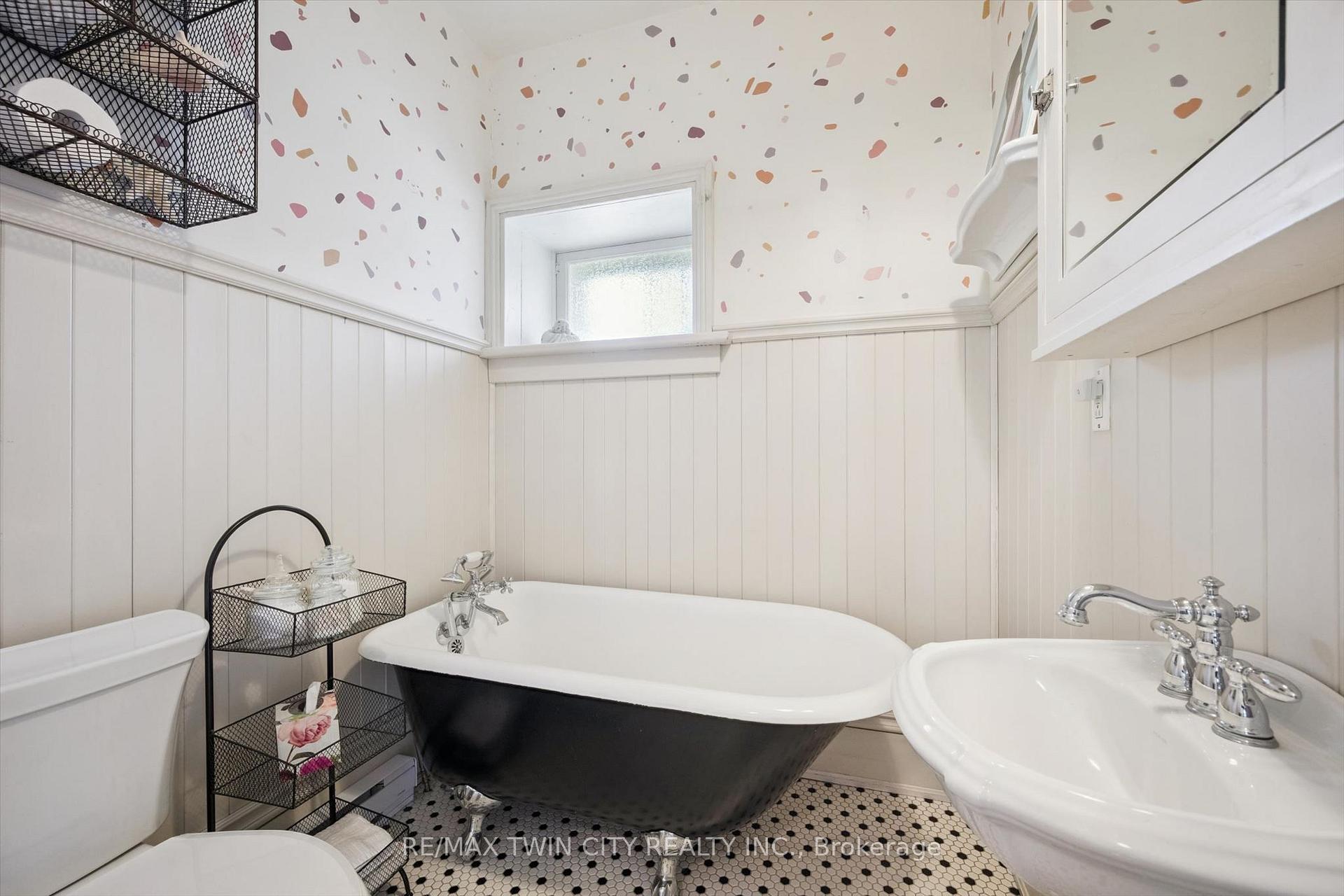 Photo 19 of 275 Geddes Street, Centre Wellington, Elora/Salem — HOMEH