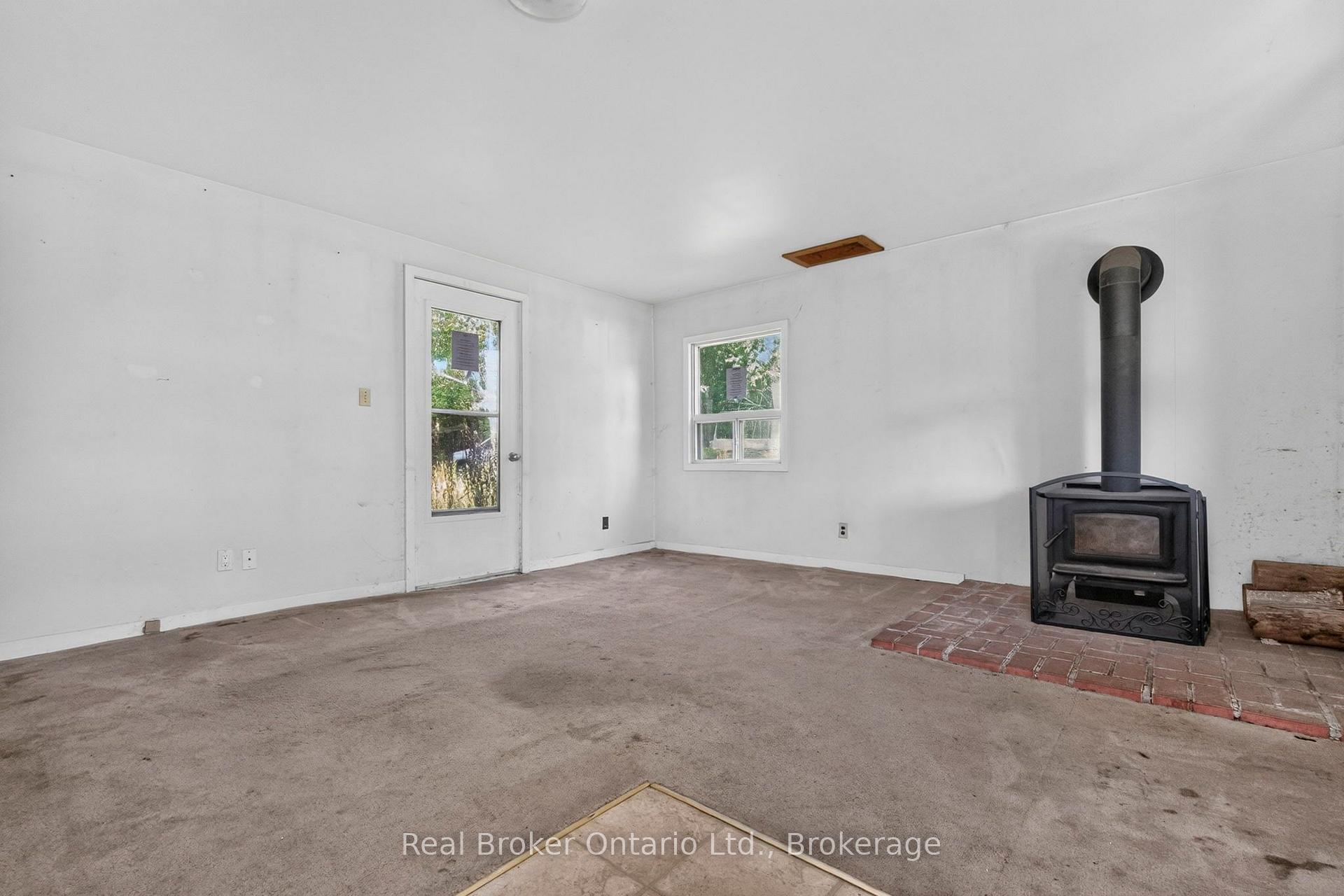 Photo 18 of 5494 Vasey Road, Tay, Rural Tay — HOMEH