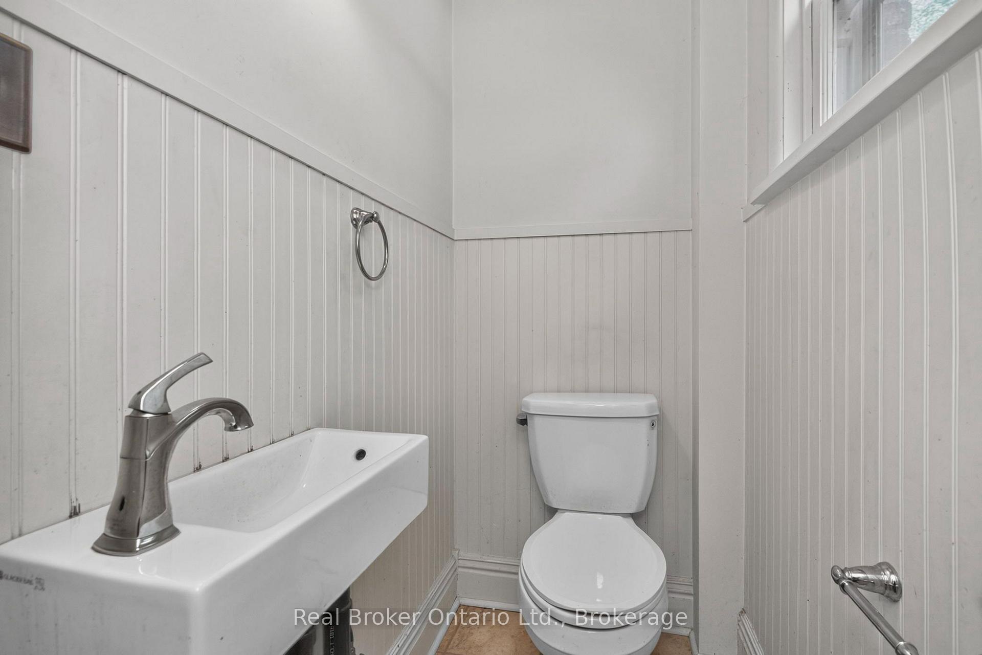 Photo 19 of 5494 Vasey Road, Tay, Rural Tay — HOMEH
