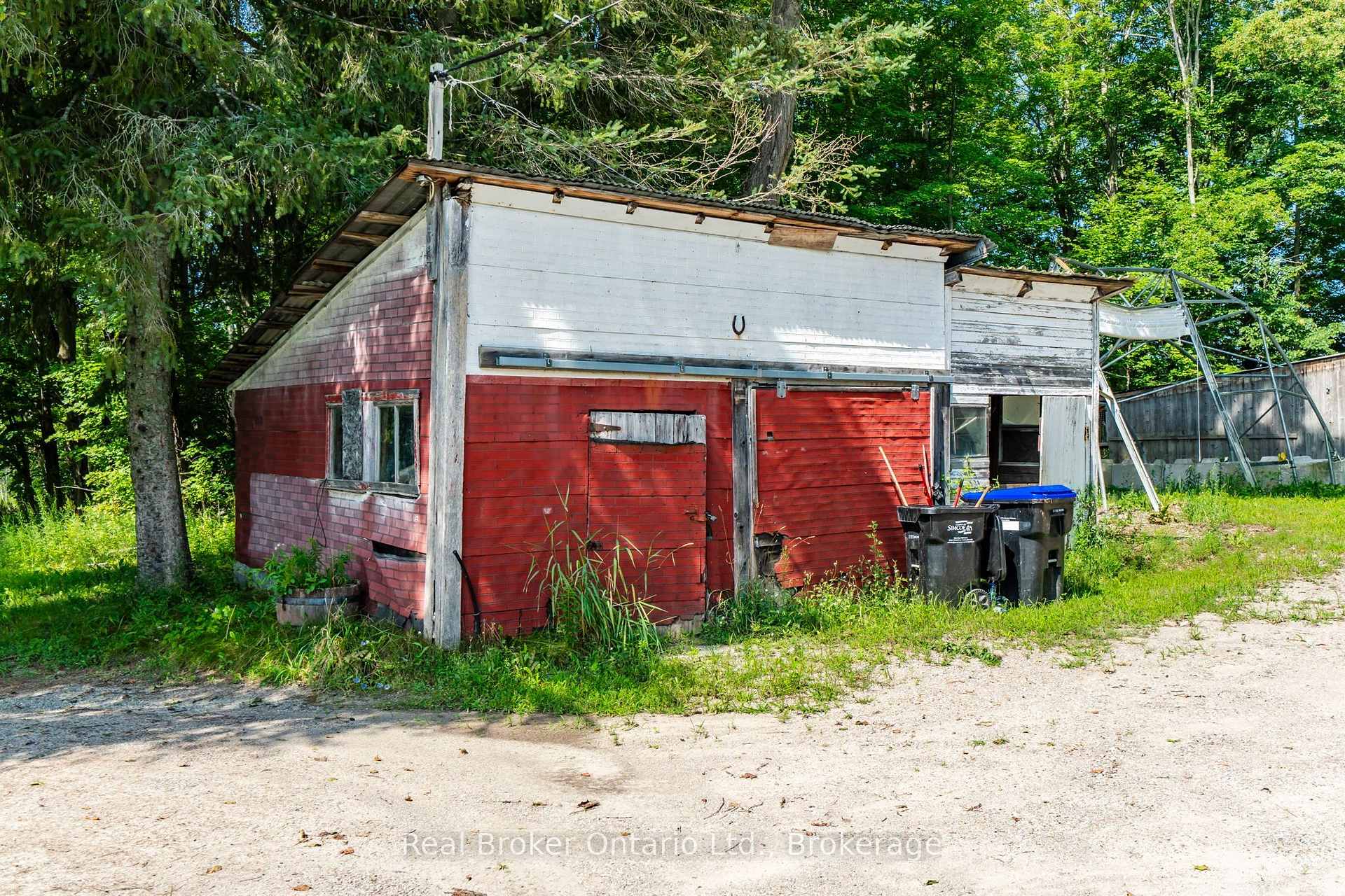 Photo 42 of 5494 Vasey Road, Tay, Rural Tay — HOMEH