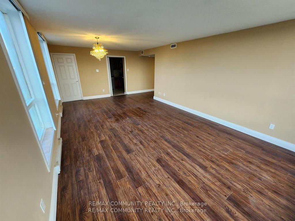 Photo 9 of Unit 804, 4727 Sheppard Avenue, Scarborough, Agincourt South-Malvern West — HOMEH