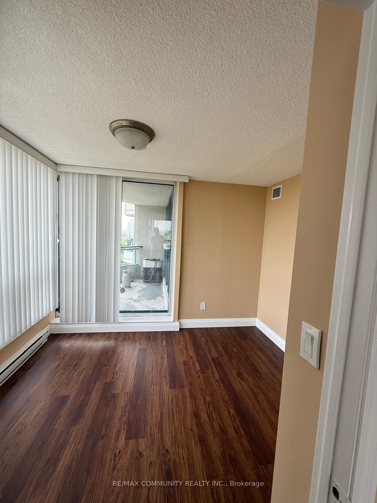 Photo 19 of Unit 804, 4727 Sheppard Avenue, Scarborough, Agincourt South-Malvern West — HOMEH