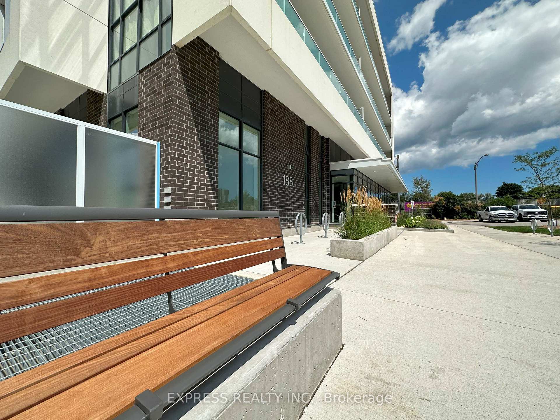 Photo 11 of Unit 907, 188 Fairview Mall Drive, North York, Don Valley Village — HOMEH