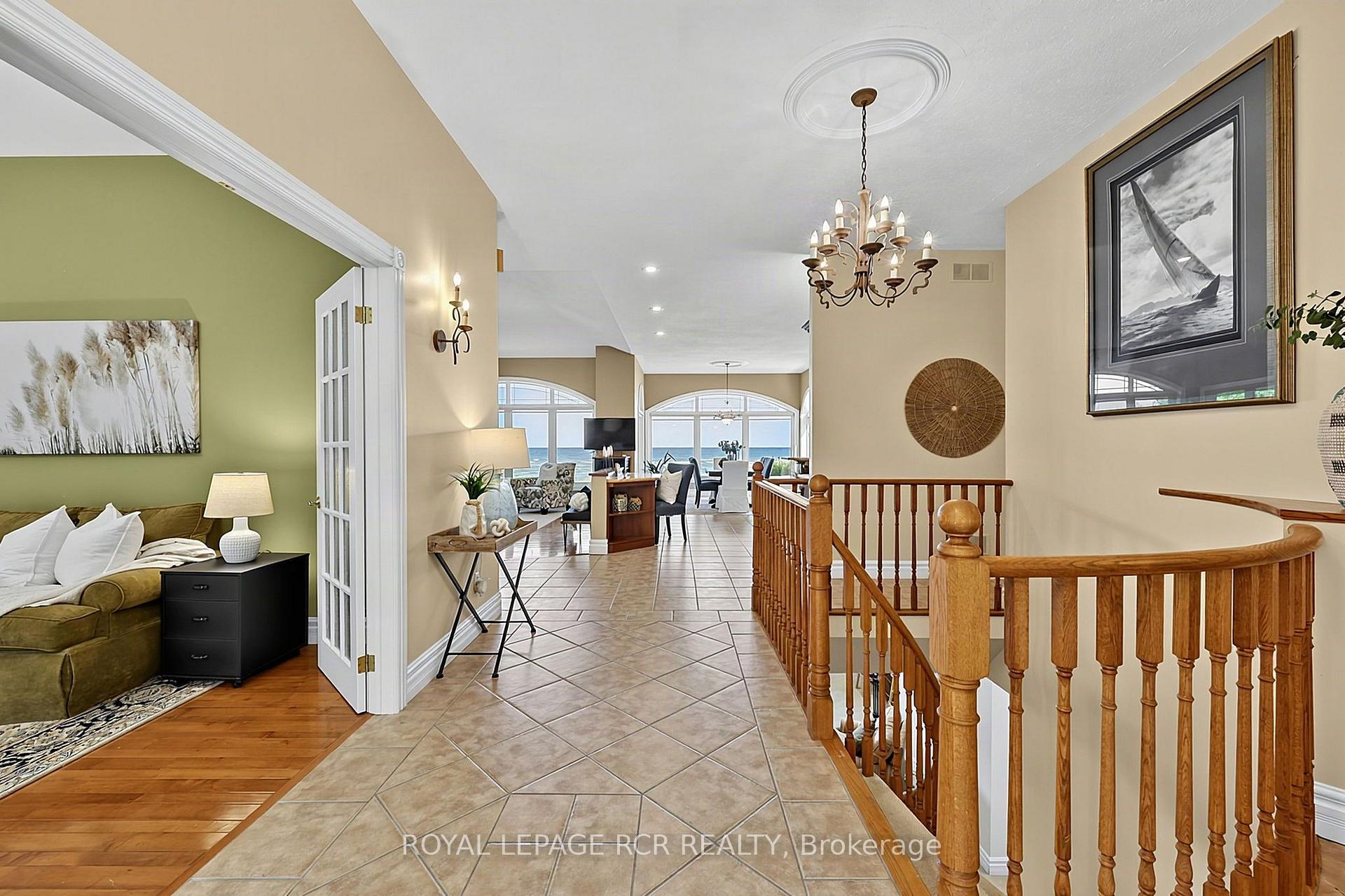 Photo 4 of 1068 Shore Lane, Wasaga Beach — HOMEH