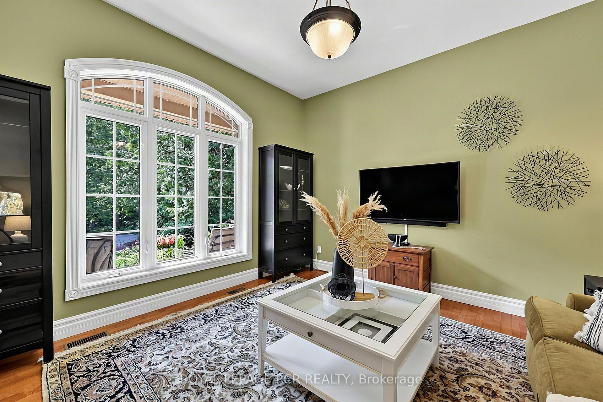 Photo 5 of 1068 Shore Lane, Wasaga Beach — HOMEH