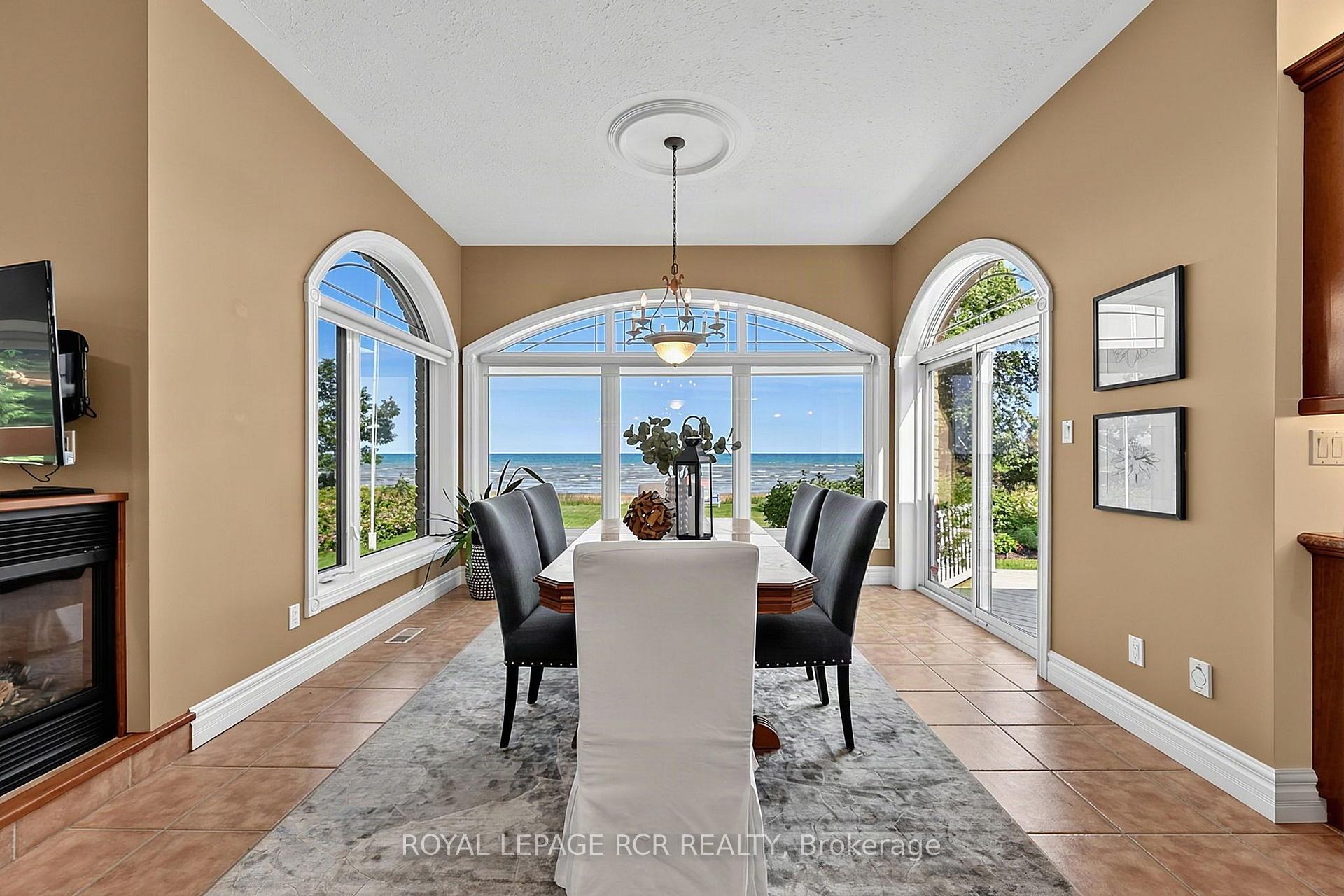 Photo 13 of 1068 Shore Lane, Wasaga Beach — HOMEH