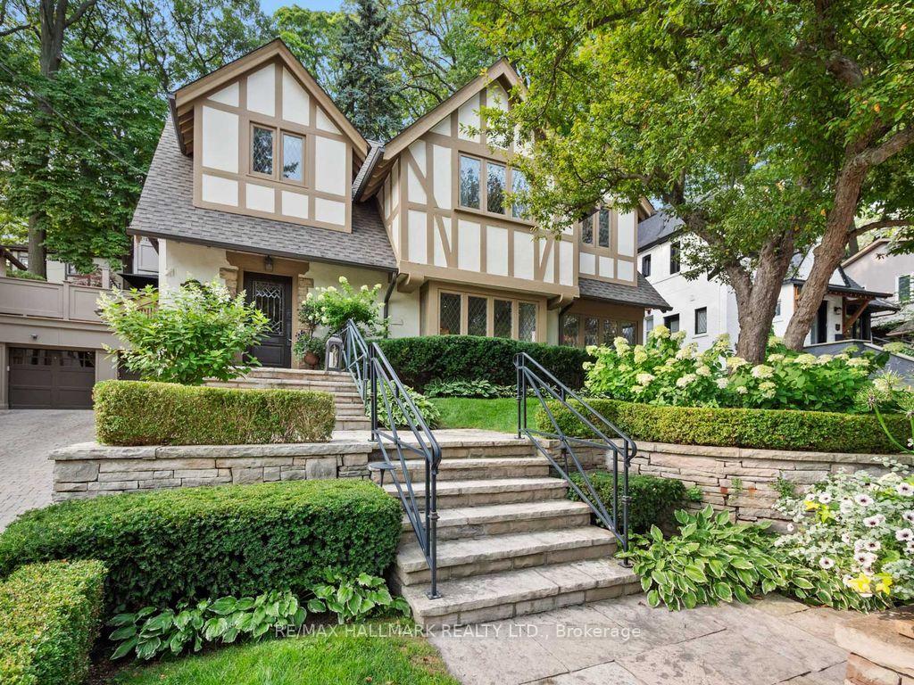 Photo 1 of 14 Pine Crescent, Toronto, The Beaches — HOMEH