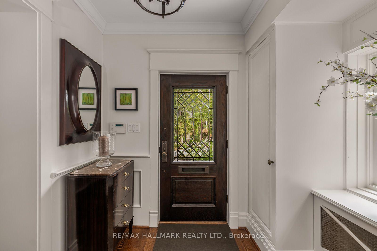 Photo 13 of 14 Pine Crescent, Toronto, The Beaches — HOMEH