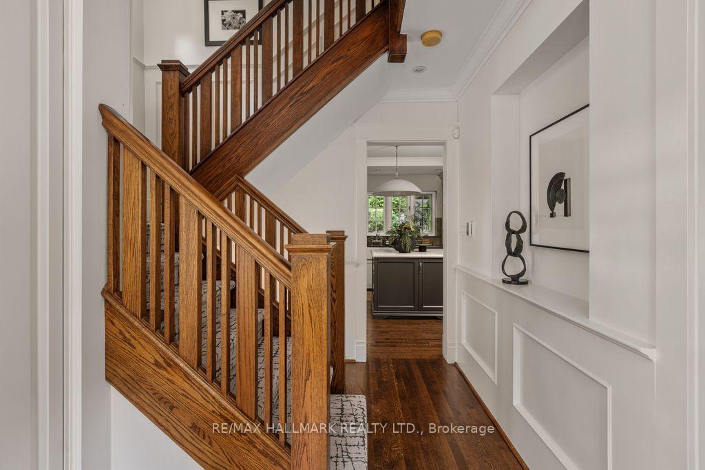 Photo 15 of 14 Pine Crescent, Toronto, The Beaches — HOMEH