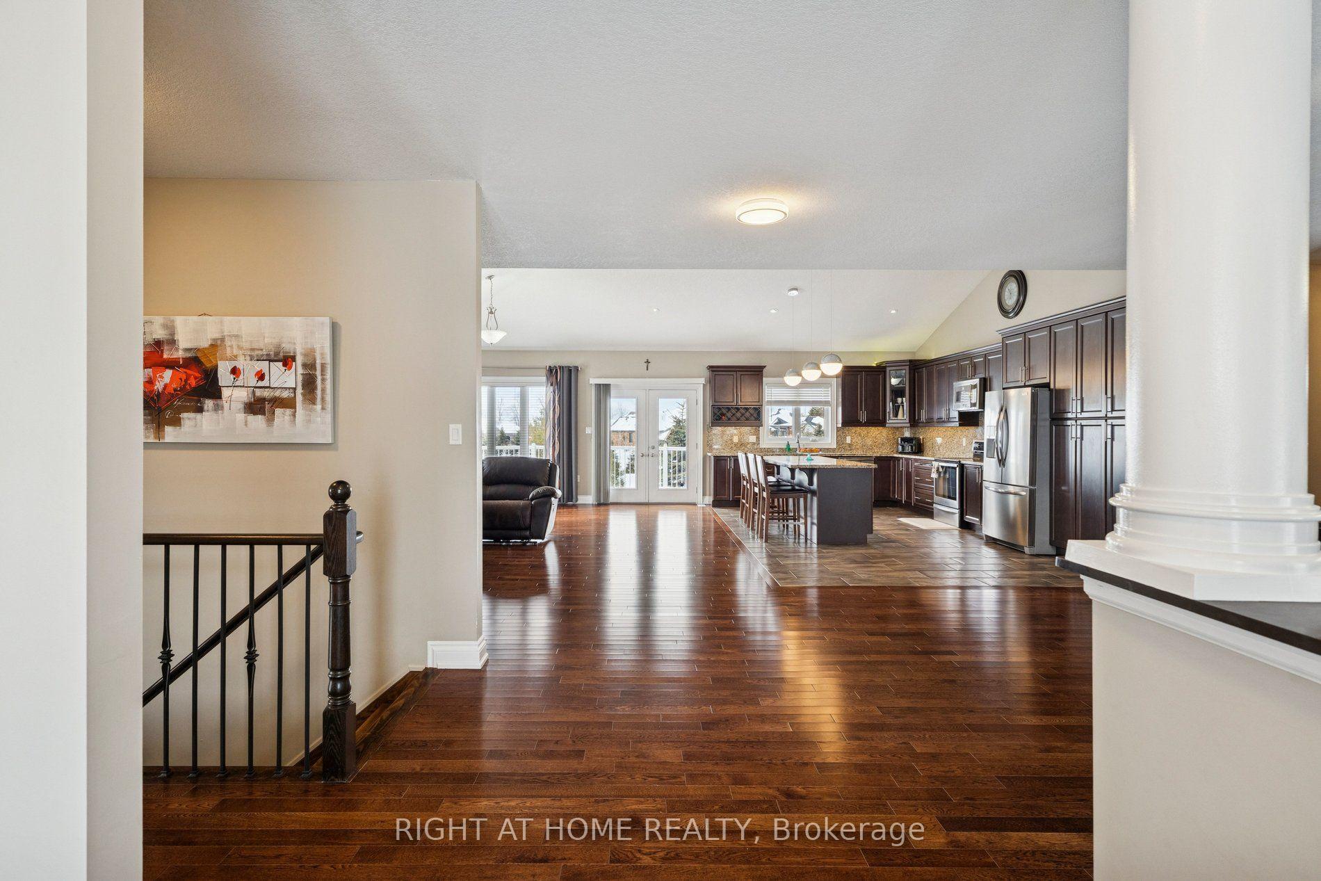 Photo 6 of 10 Brolley Crescent, Essa, Rural Essa — HOMEH