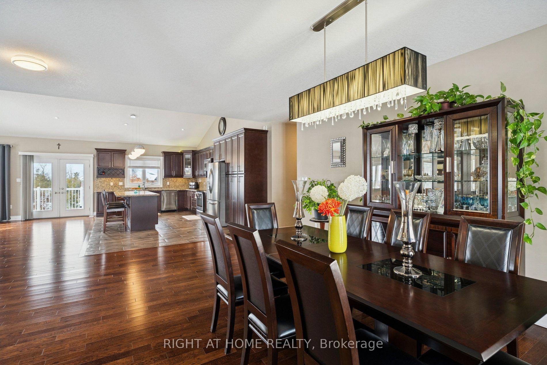 Photo 8 of 10 Brolley Crescent, Essa, Rural Essa — HOMEH