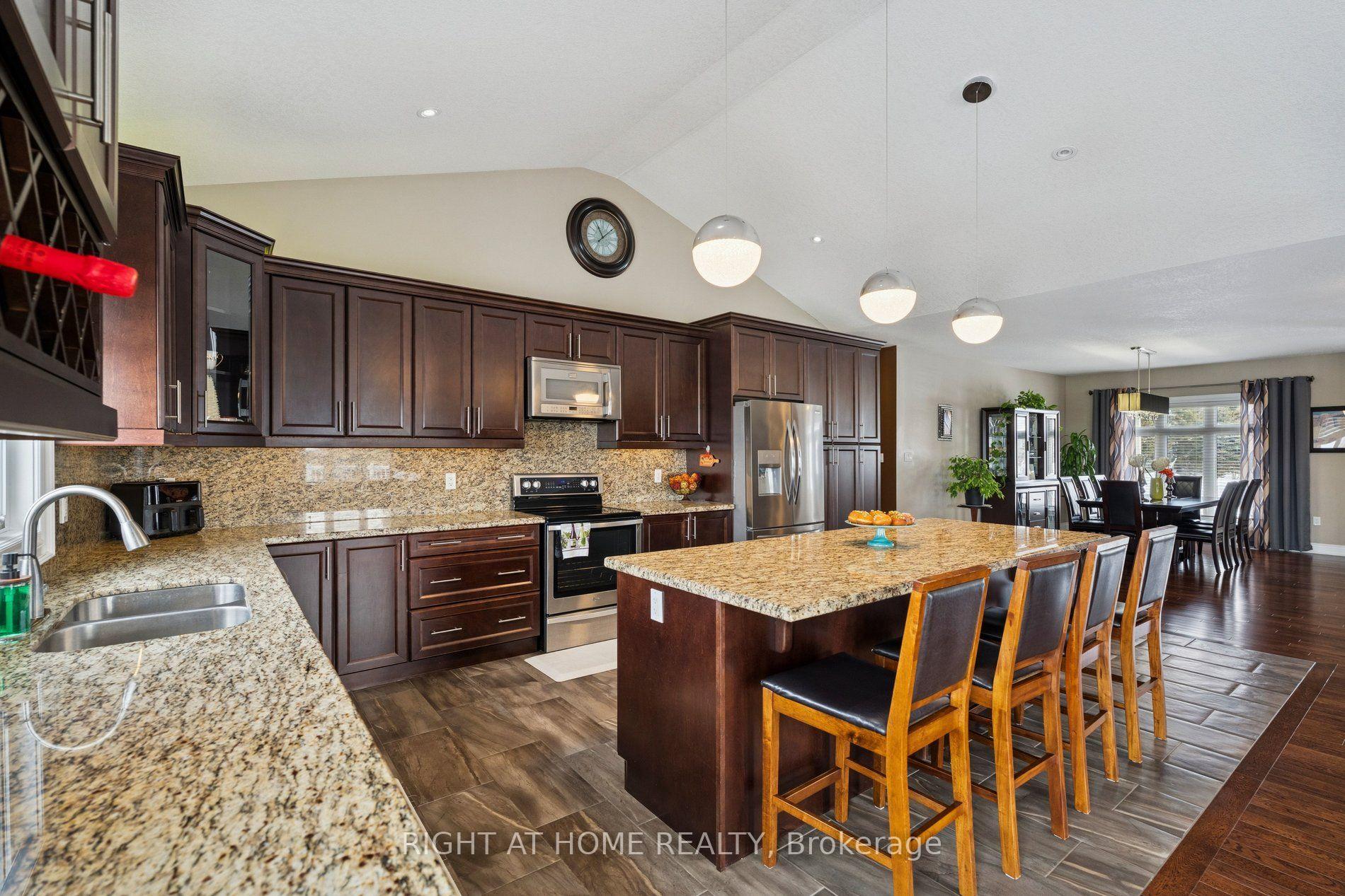 Photo 14 of 10 Brolley Crescent, Essa, Rural Essa — HOMEH