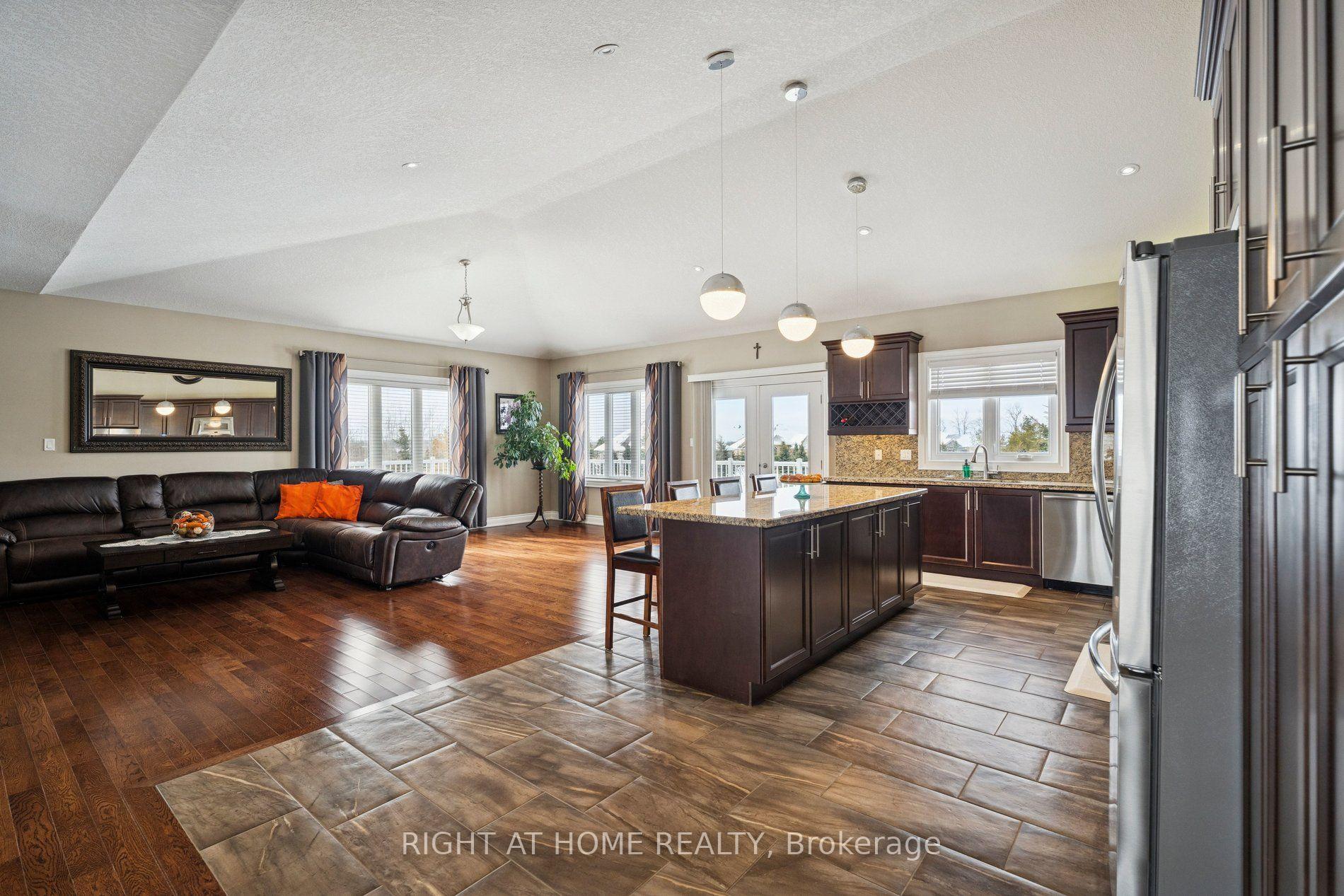 Photo 16 of 10 Brolley Crescent, Essa, Rural Essa — HOMEH