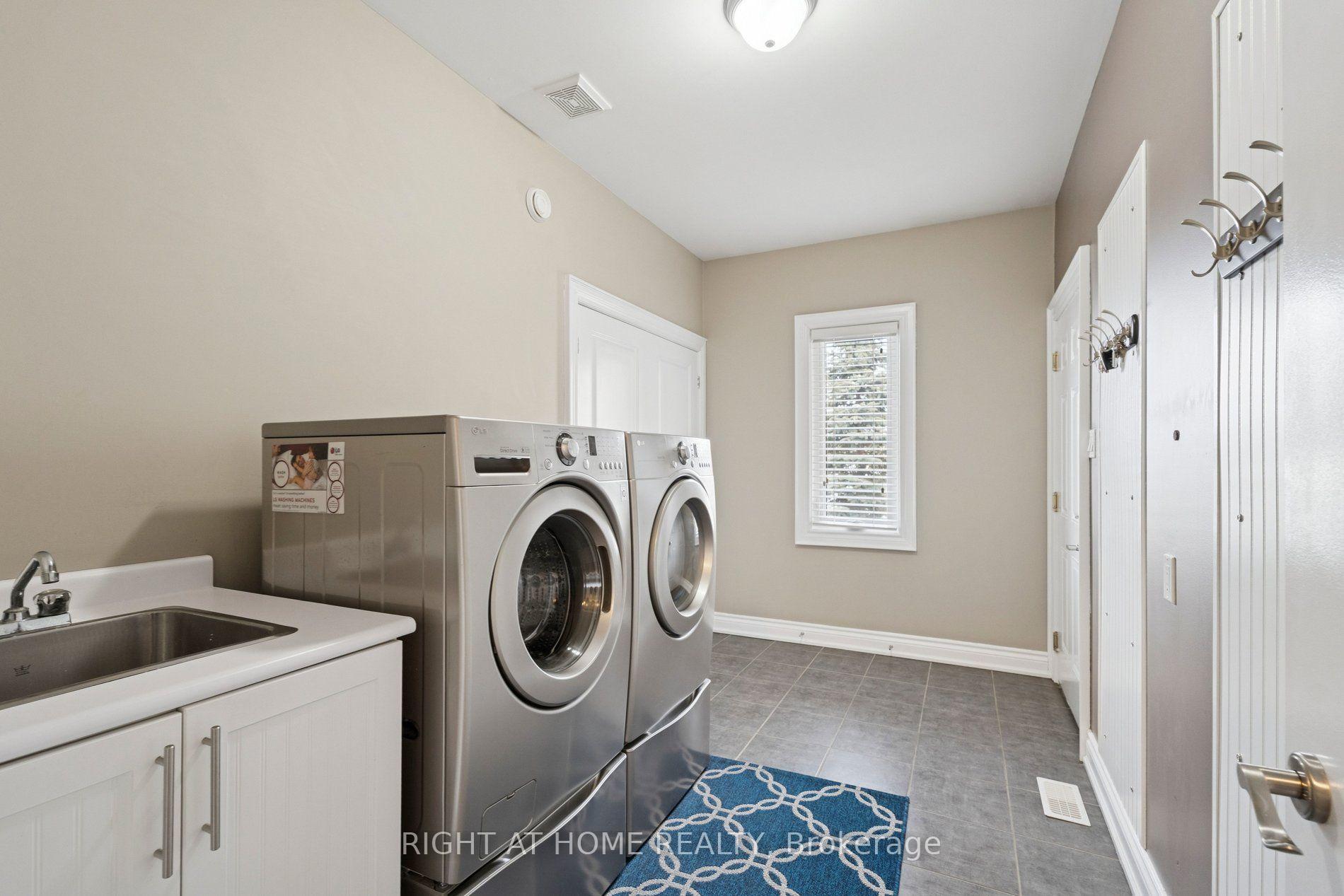 Photo 19 of 10 Brolley Crescent, Essa, Rural Essa — HOMEH