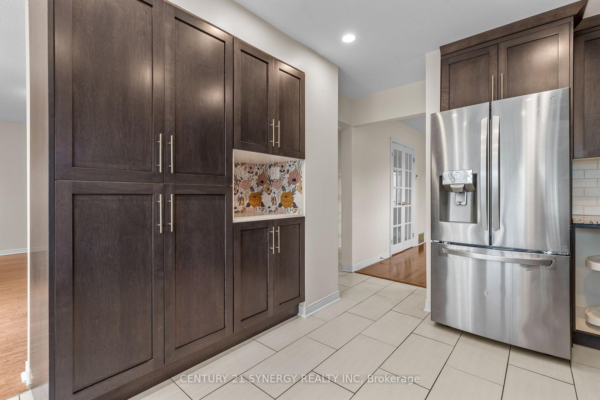 Photo 12 of 1449 Laurin Crescent, Ottawa, Bilberry Creek/Queenswood Heights — HOMEH
