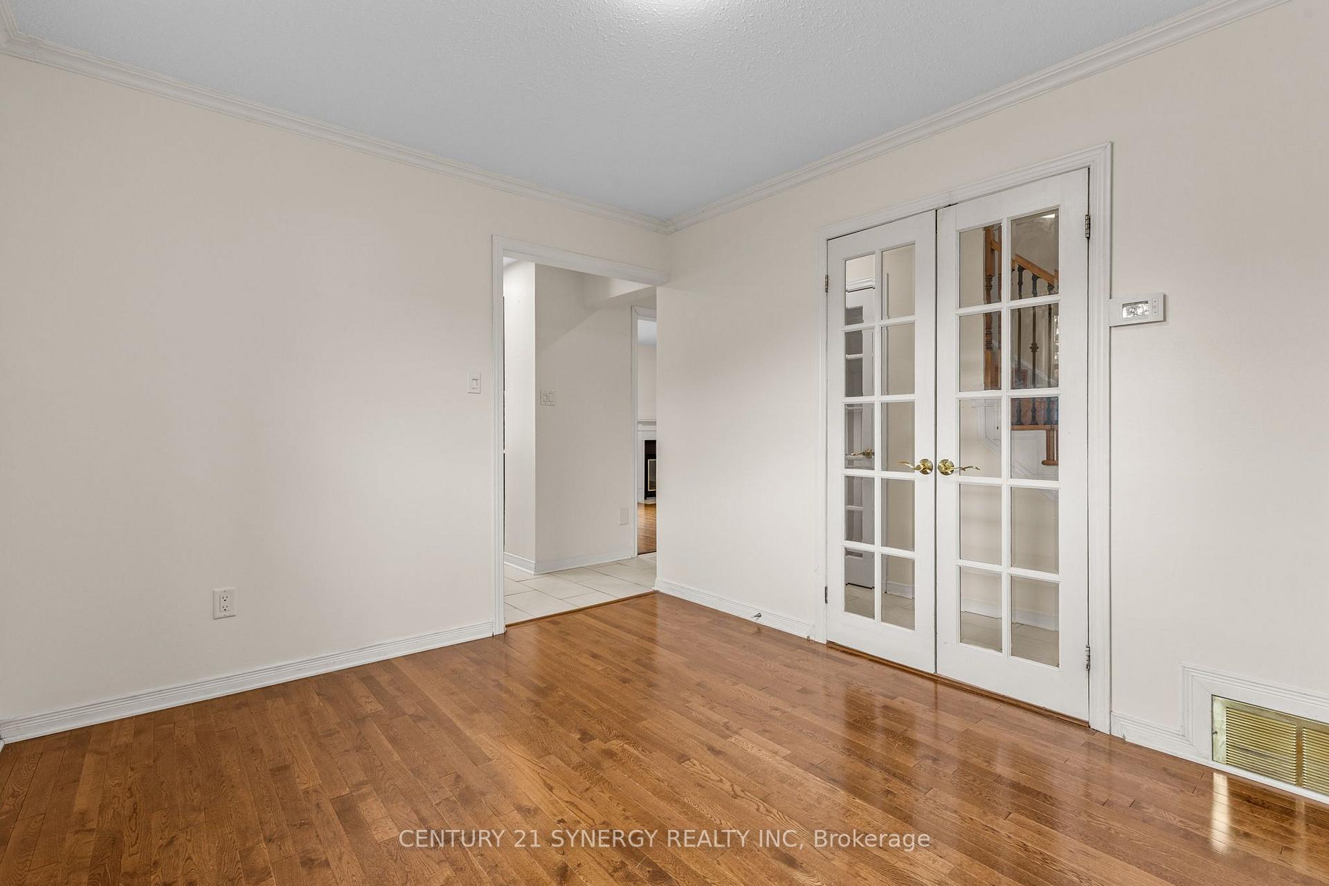 Photo 15 of 1449 Laurin Crescent, Ottawa, Bilberry Creek/Queenswood Heights — HOMEH