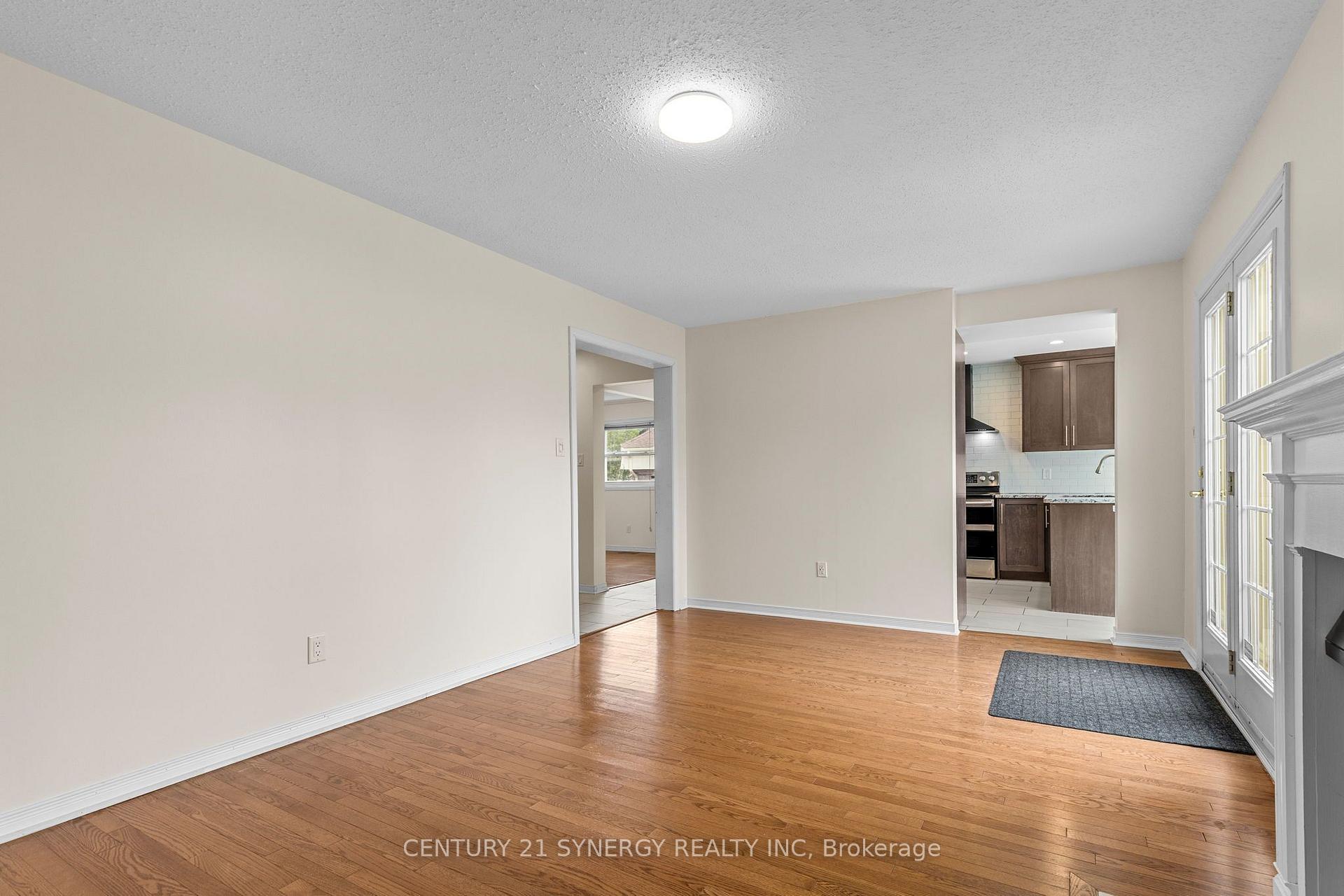Photo 23 of 1449 Laurin Crescent, Ottawa, Bilberry Creek/Queenswood Heights — HOMEH