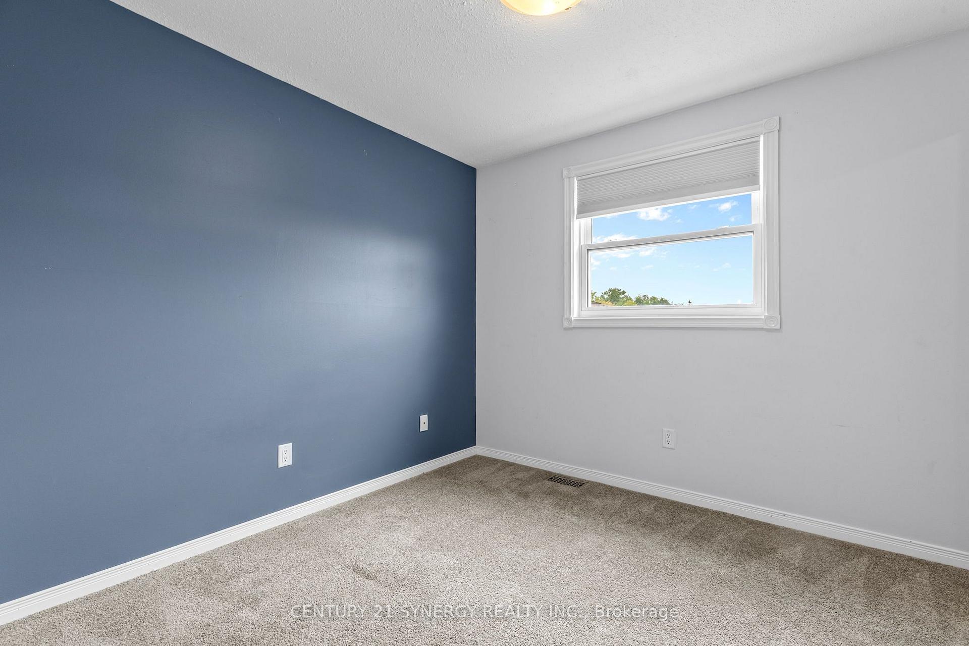 Photo 33 of 1449 Laurin Crescent, Ottawa, Bilberry Creek/Queenswood Heights — HOMEH
