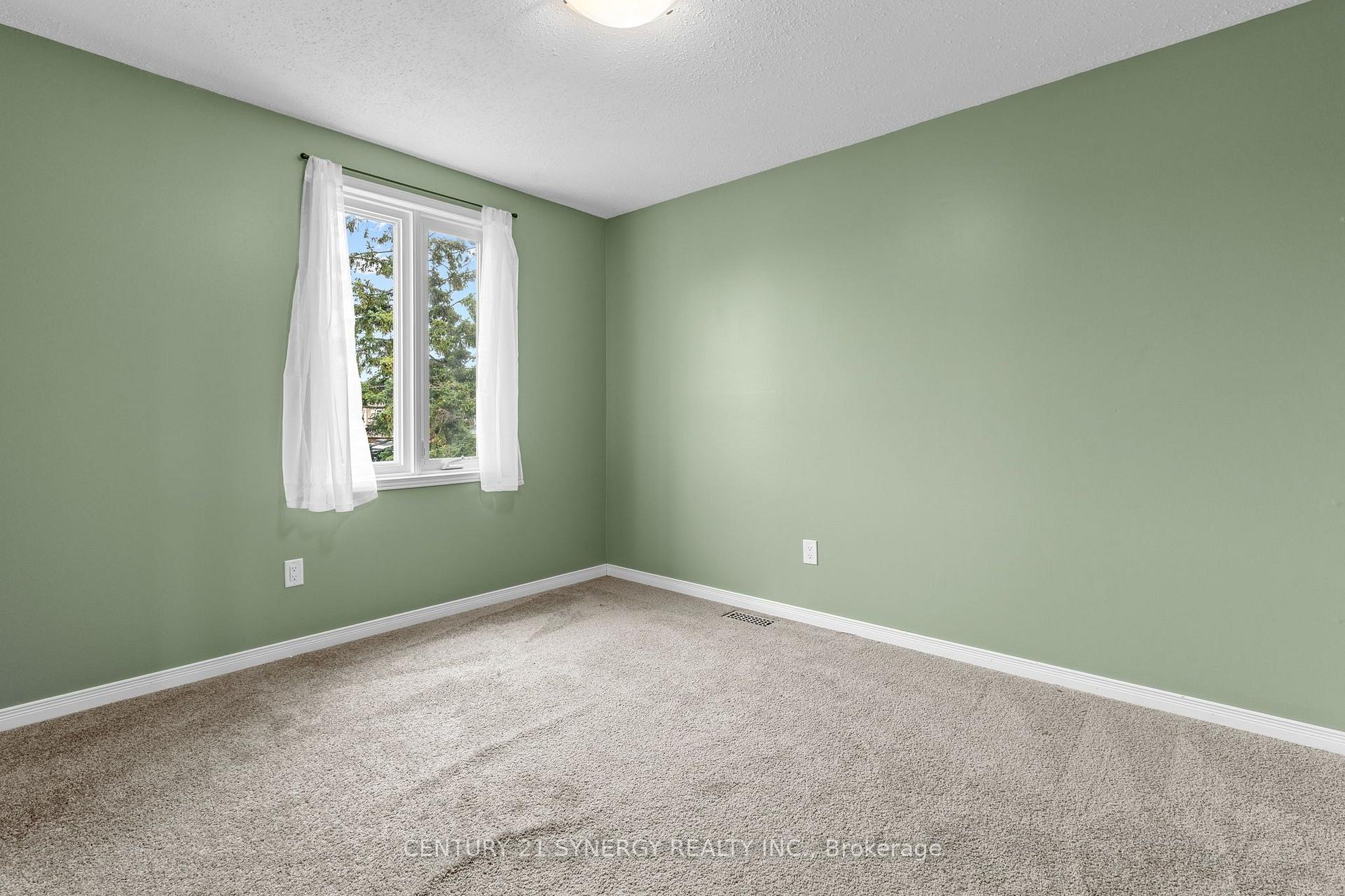 Photo 37 of 1449 Laurin Crescent, Ottawa, Bilberry Creek/Queenswood Heights — HOMEH