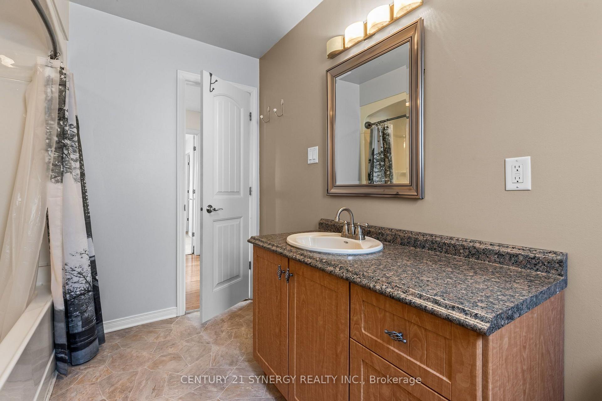 Photo 41 of 1449 Laurin Crescent, Ottawa, Bilberry Creek/Queenswood Heights — HOMEH