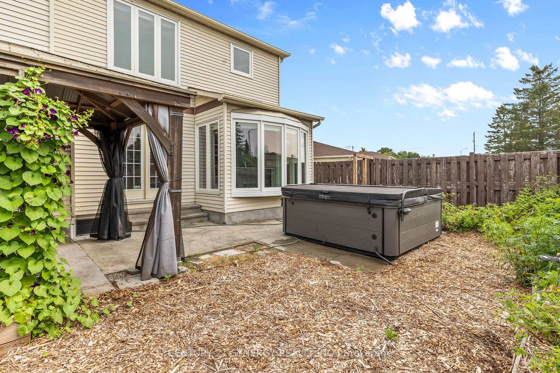 Photo 55 of 1449 Laurin Crescent, Ottawa, Bilberry Creek/Queenswood Heights — HOMEH