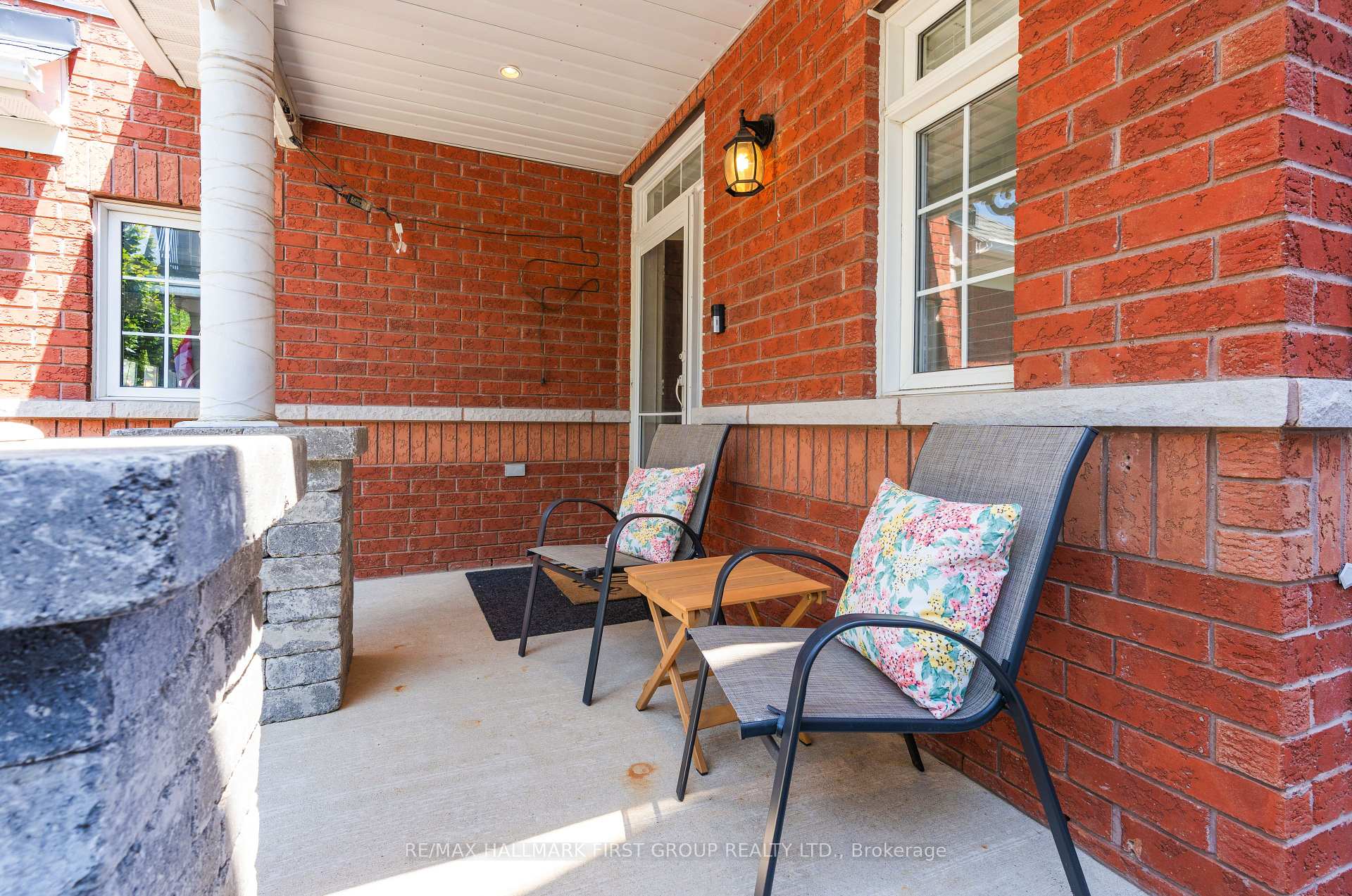 Photo 5 of 15 Hesham Drive, Whitby, Brooklin — HOMEH