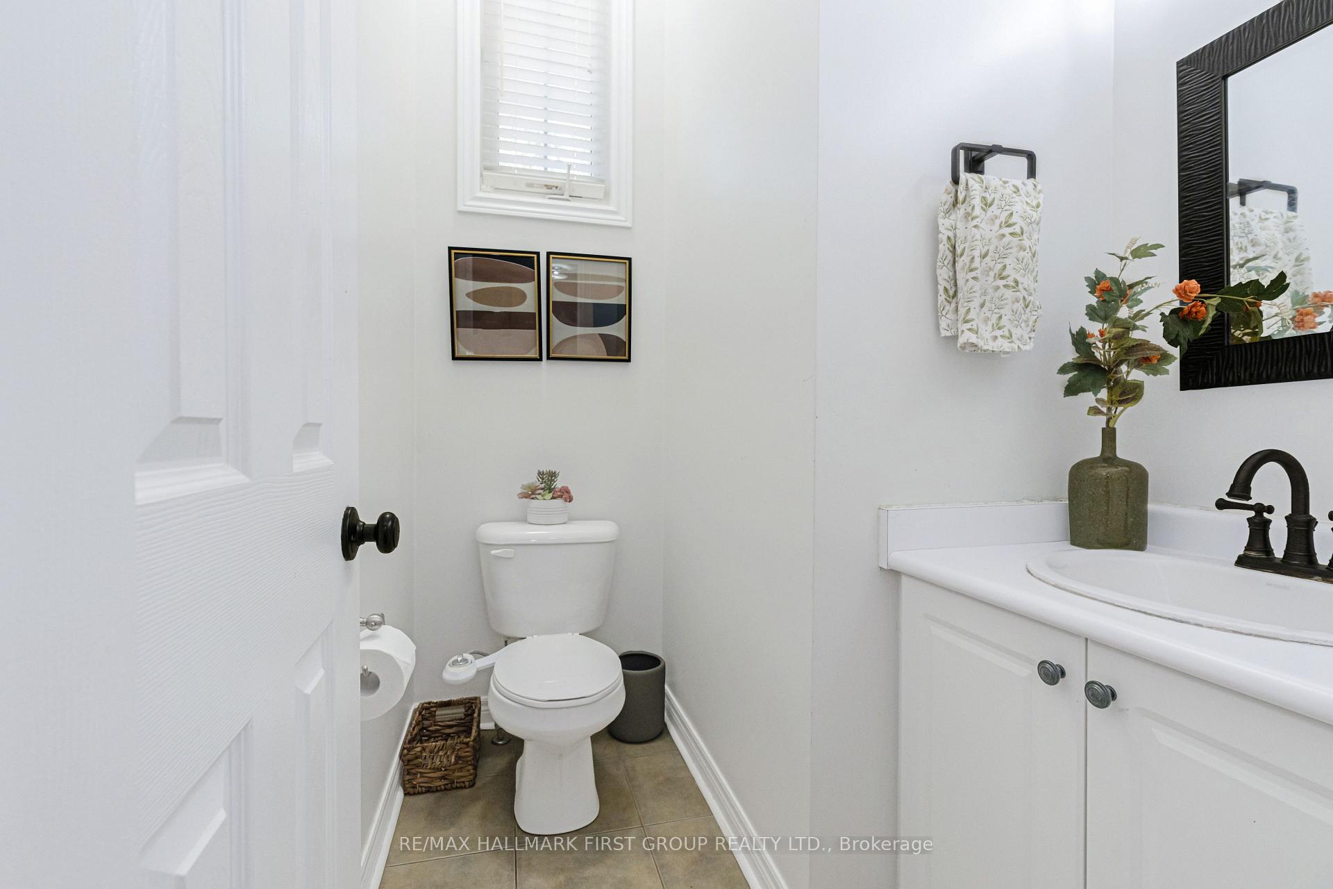 Photo 6 of 15 Hesham Drive, Whitby, Brooklin — HOMEH