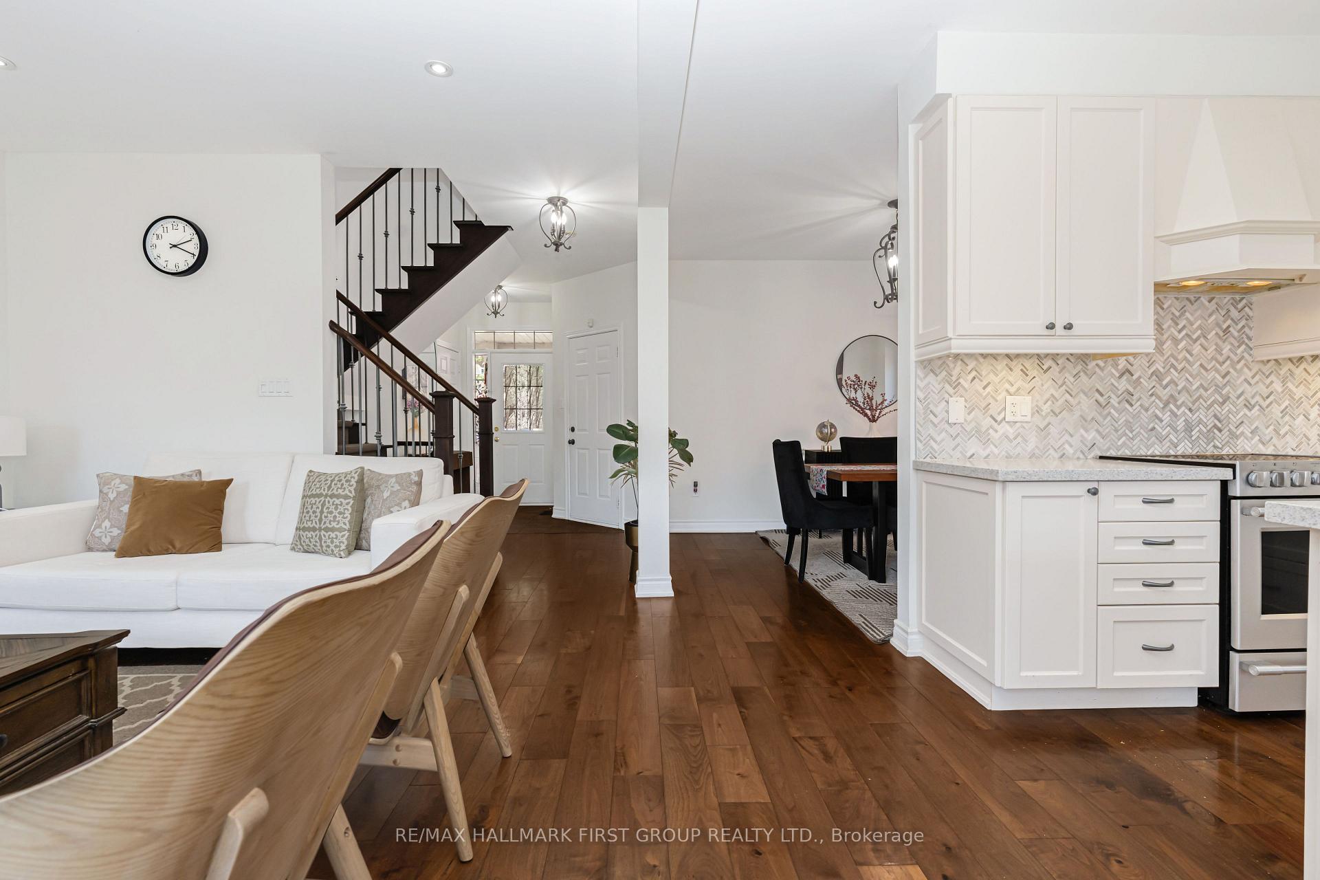 Photo 10 of 15 Hesham Drive, Whitby, Brooklin — HOMEH
