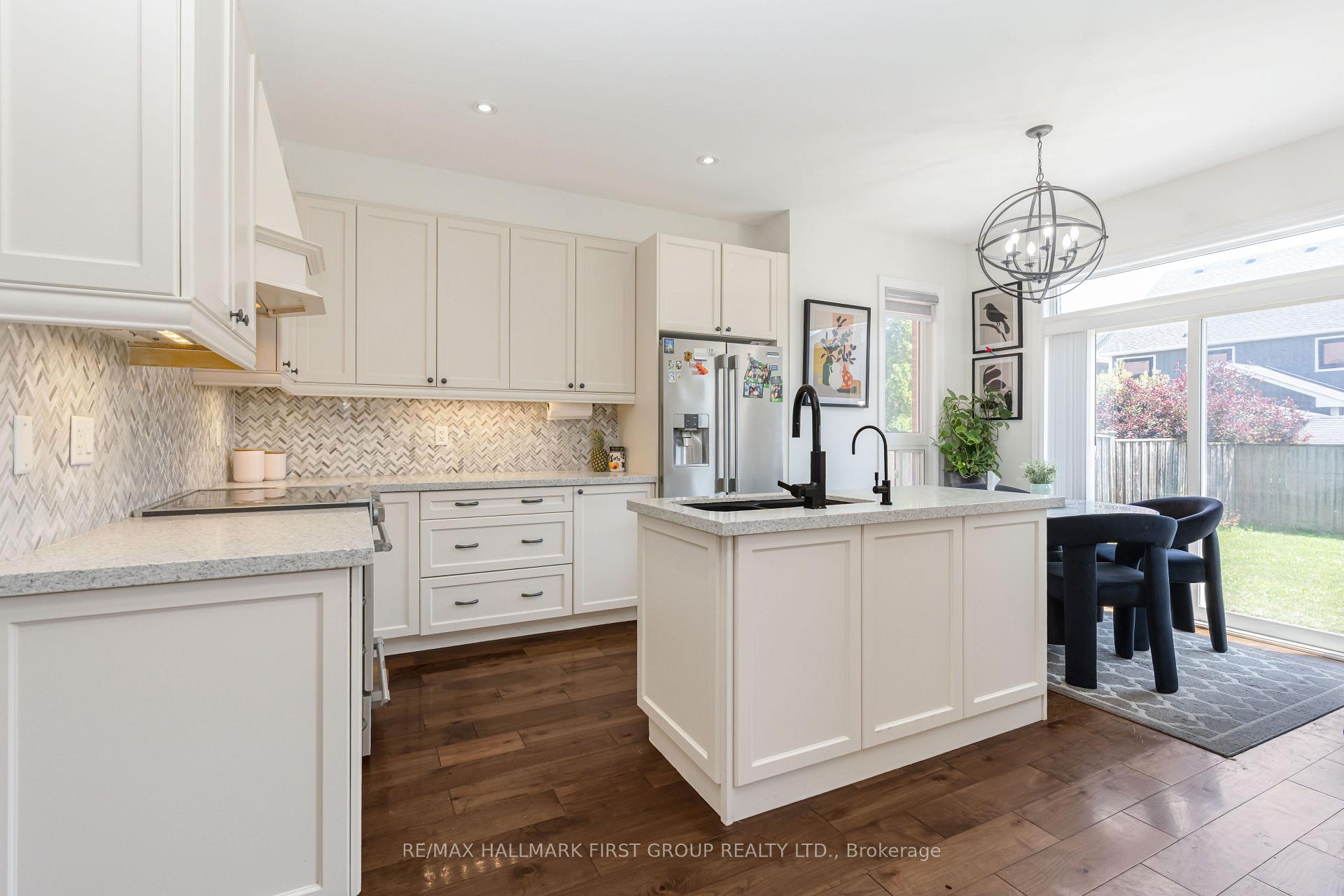 Photo 17 of 15 Hesham Drive, Whitby, Brooklin — HOMEH