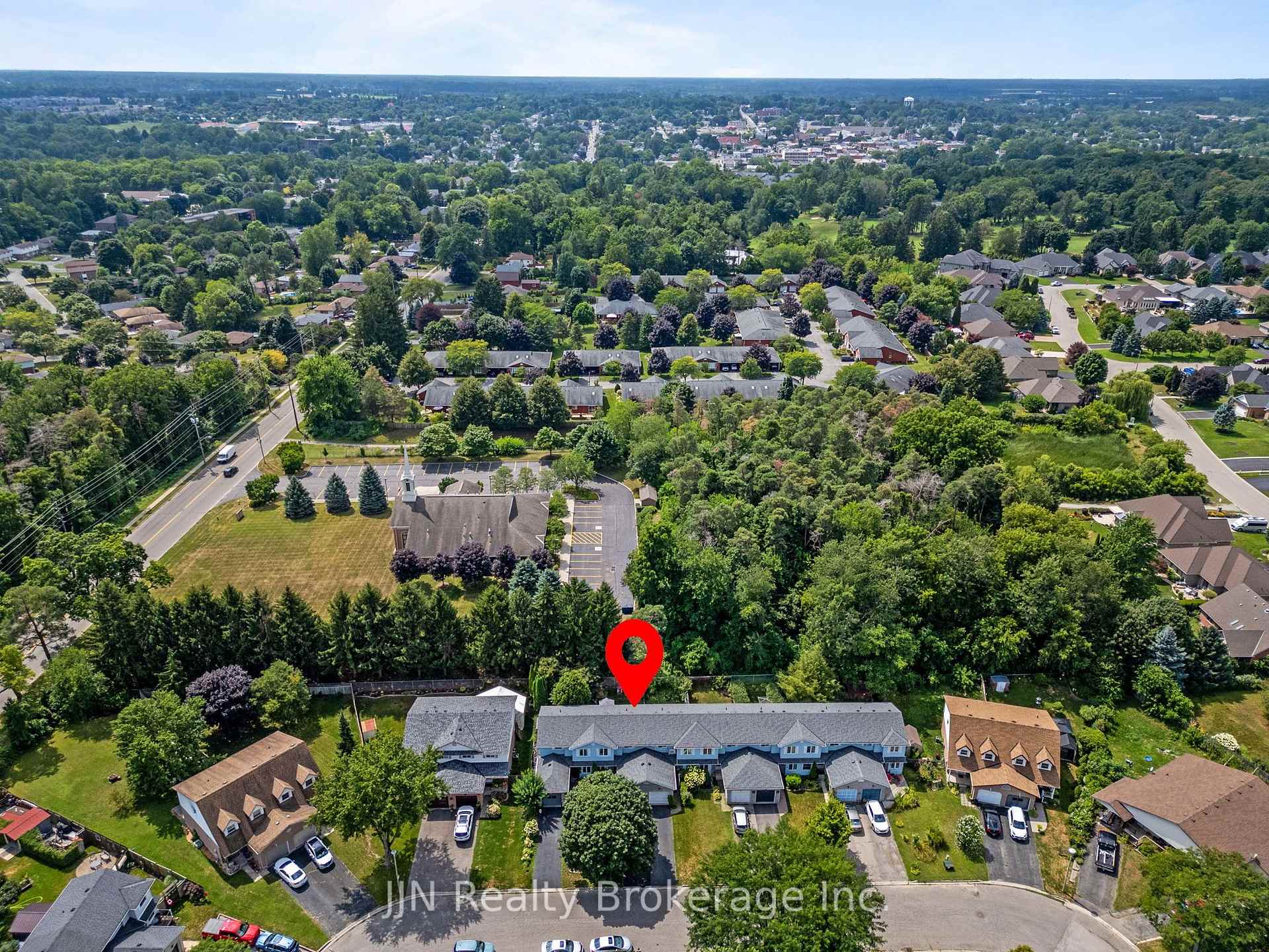 Photo 5 of 45 Freeman Crescent, Norfolk, Simcoe — HOMEH
